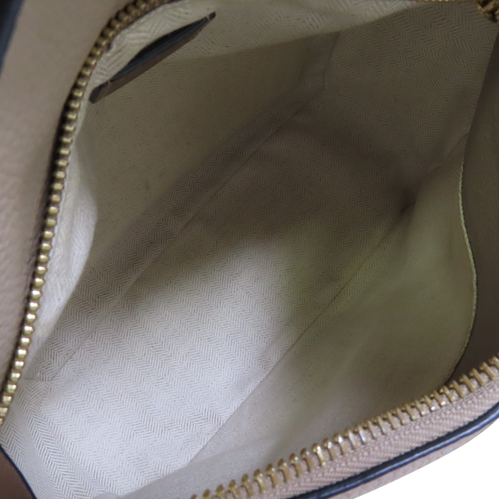 LOEWE 牛皮皮革Puzzle Small金扣手挽肩背兩用袋