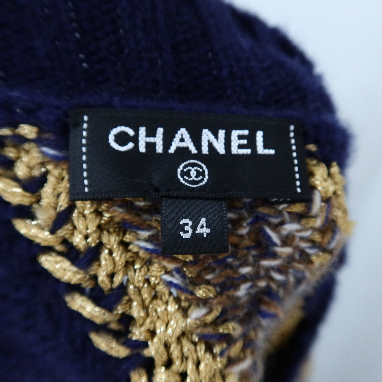 CHANEL Cashmere/Viscose Metiers d'Art Coco Mark Knit Pullover針織
