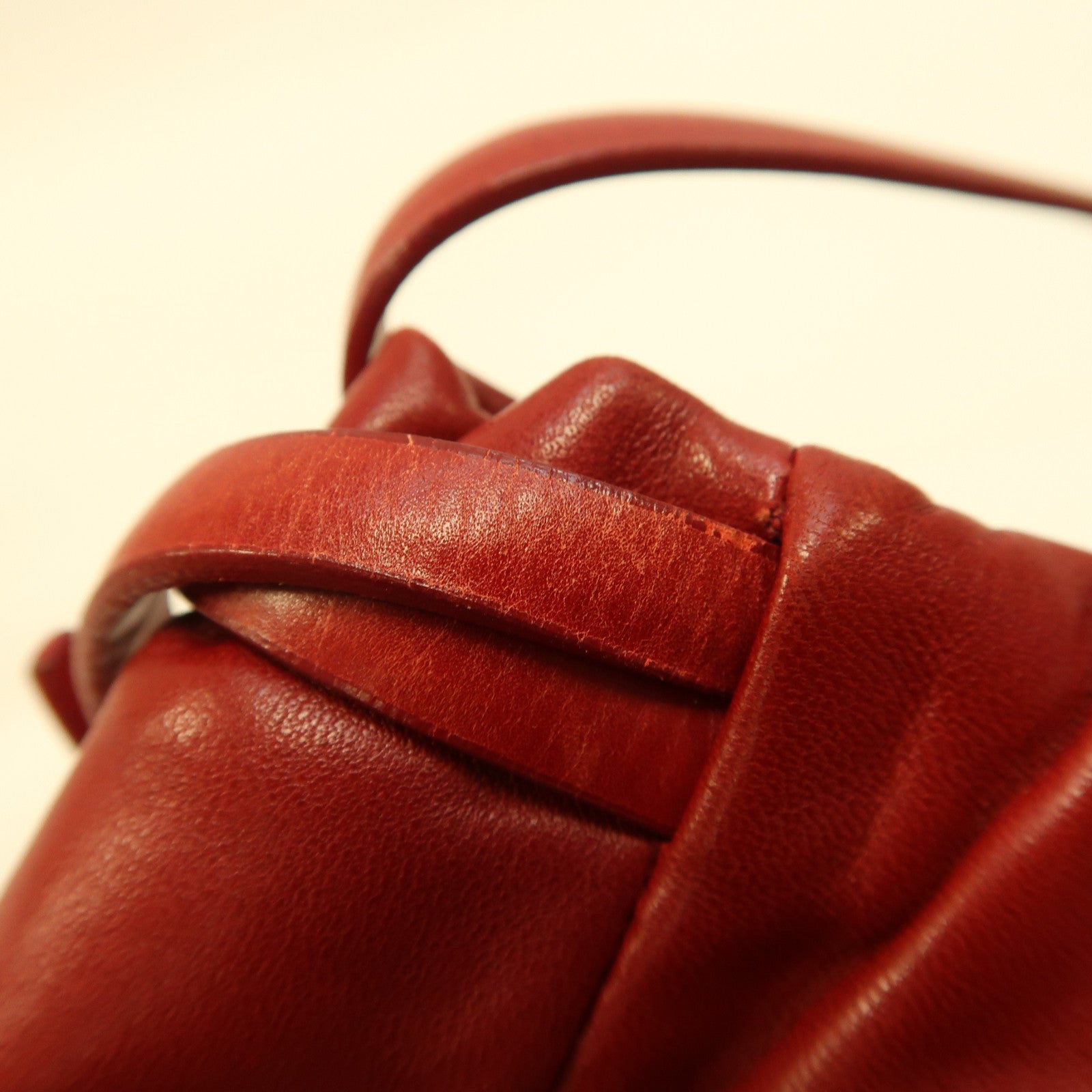 LOEWE 羊皮皮革Hand Bag金扣手挽袋紅色