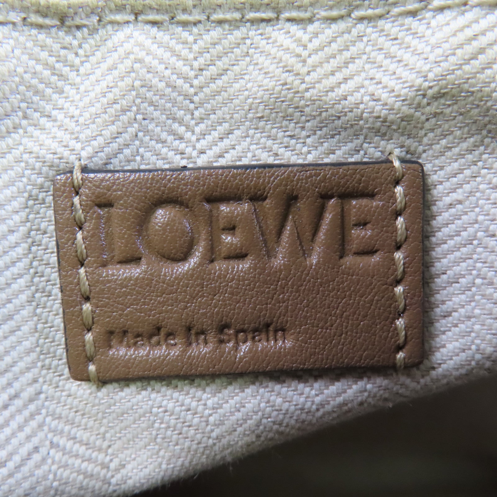 LOEWE 牛皮皮革Puzzle Small金扣手挽肩背兩用袋