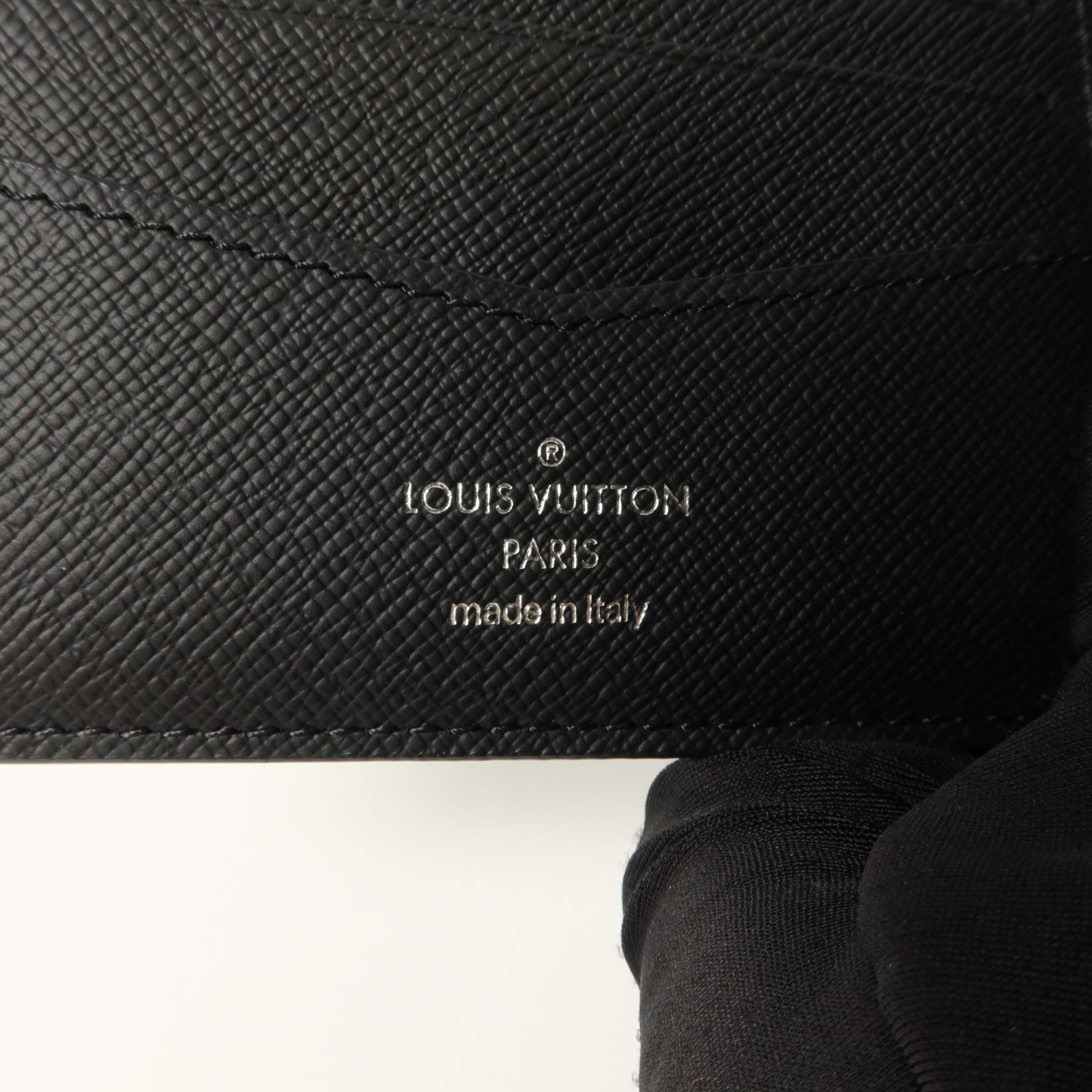 LOUIS VUITTON Monogram Eclipse Slender Wallet錢包