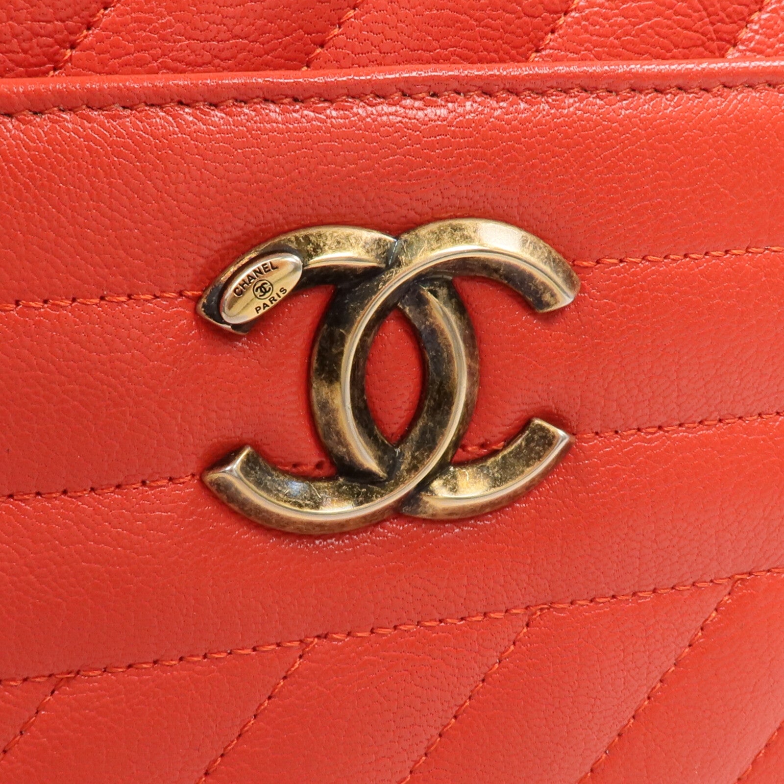 CHANEL 牛皮皮革Camera Bag金扣鏈帶肩背袋