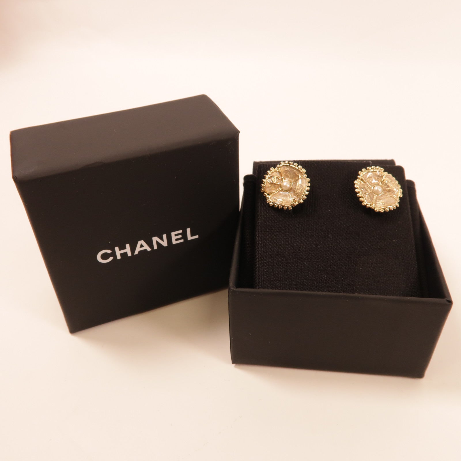 CHANEL CC Pierced Earring Metal PVC Gold White