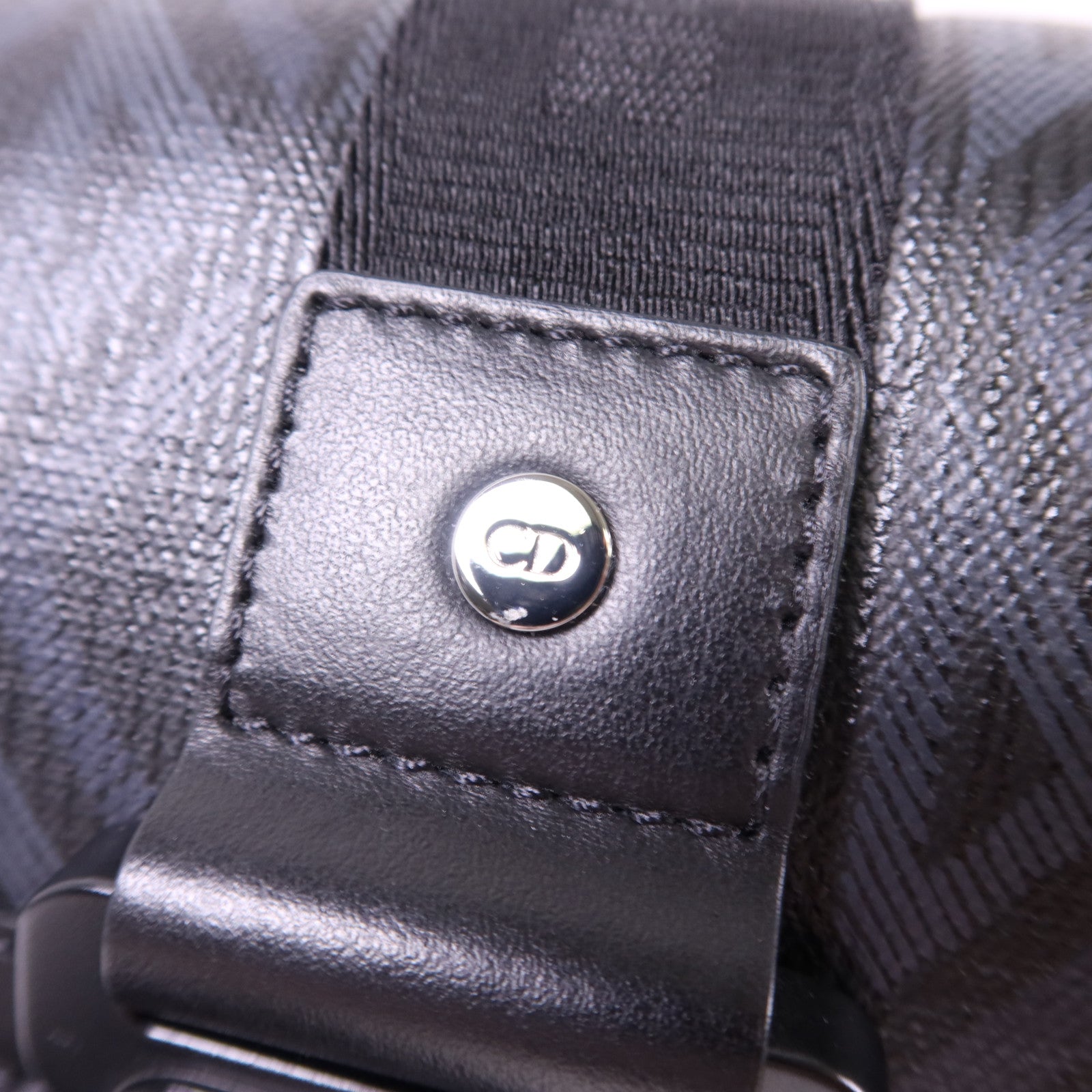 Dior 塗層帆布Hit The Road Shoulder Bag銀扣肩背袋