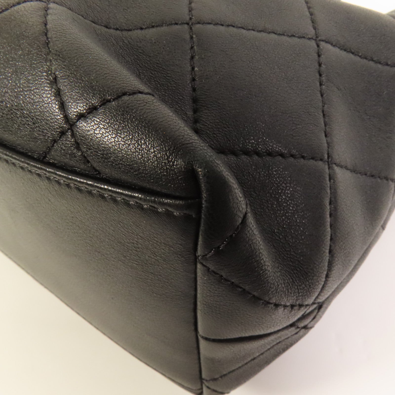 CHANEL 牛皮皮革Chain Shoulder金扣鏈帶肩背袋