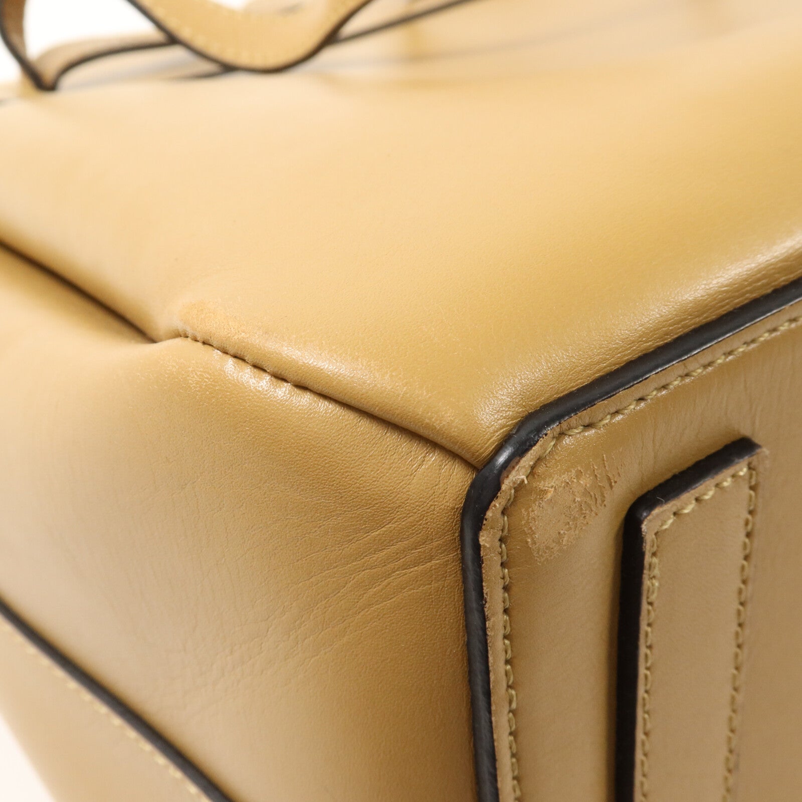 LOEWE 牛皮皮革Lazo Bag肩背袋