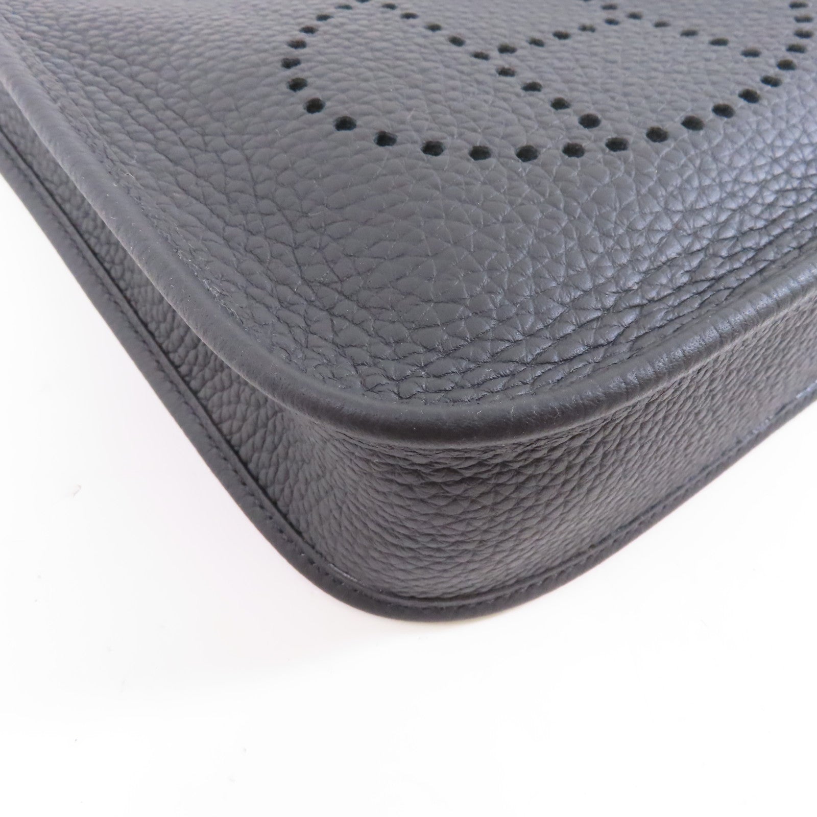 HERMES Clemence皮革Evelyne TPM金扣肩背袋Noir/黑色