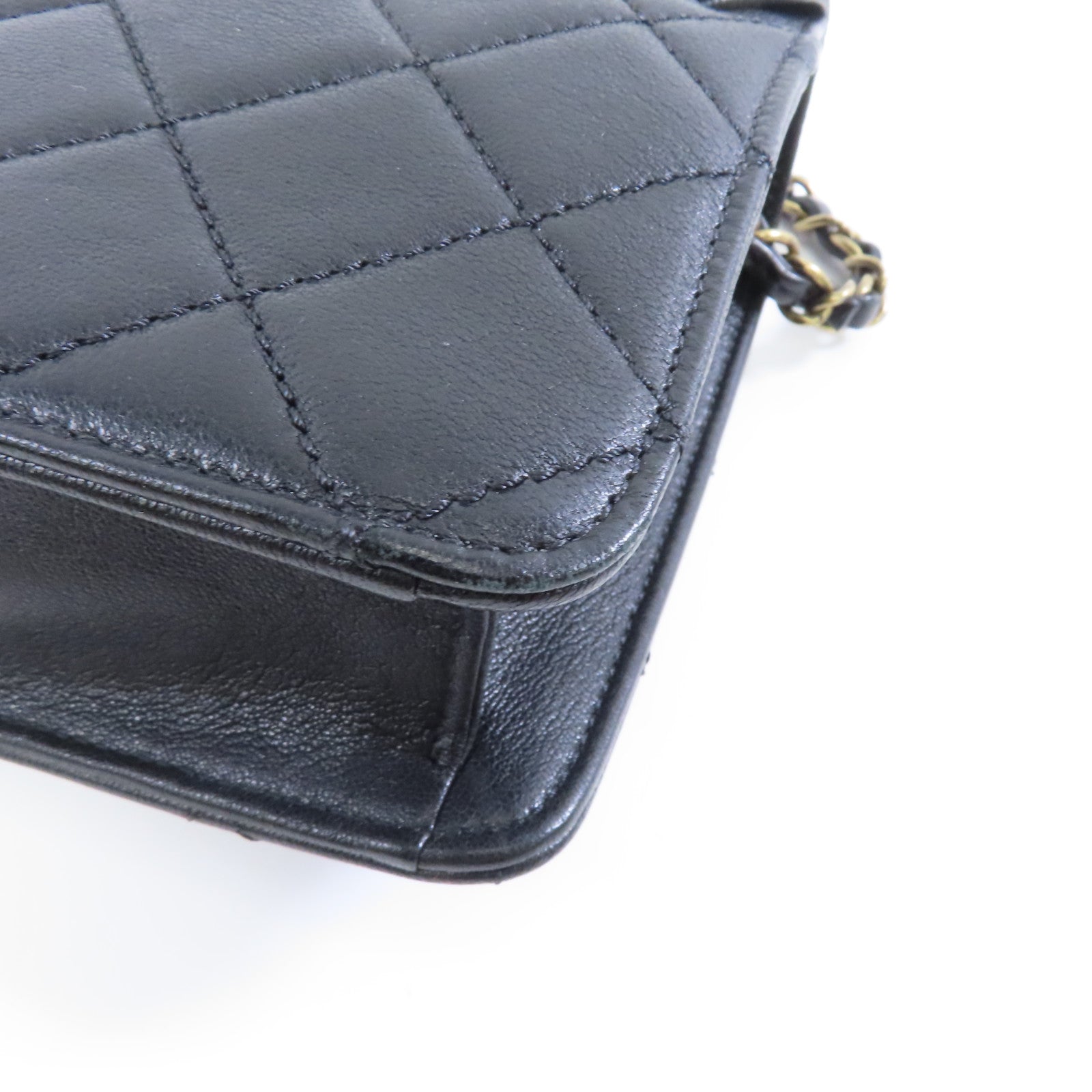 CHANEL 菱格牛皮皮革Chain Shoulder金扣鏈帶肩背袋黑色