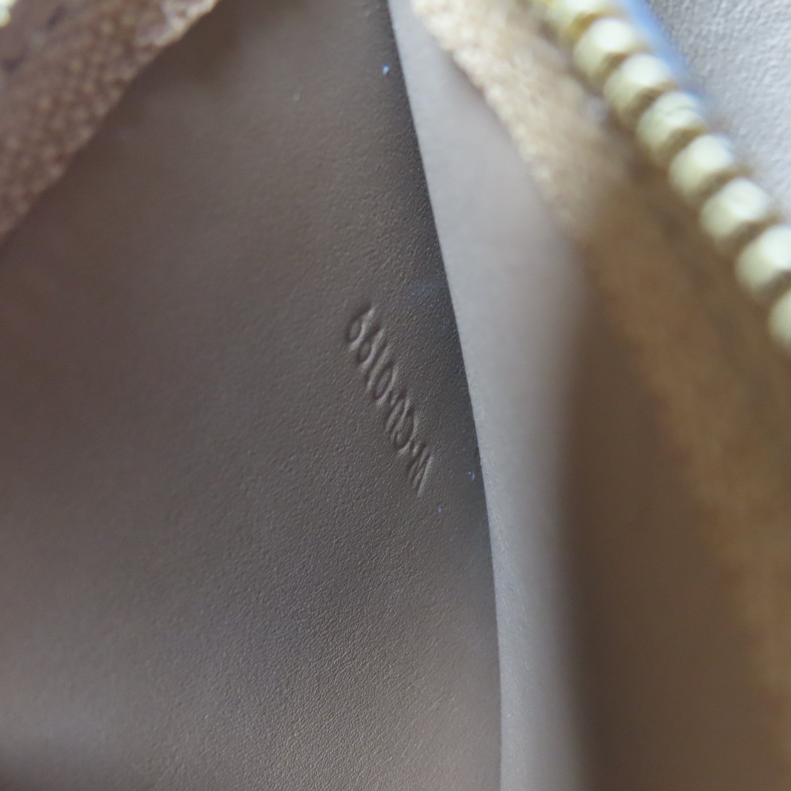 CELINE 牛皮皮革Frame Bag金扣肩背袋啡色/白色