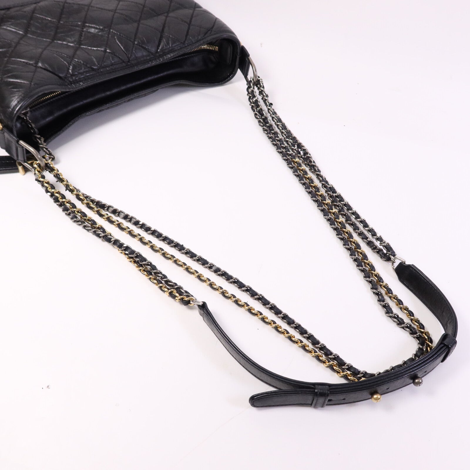 CHANEL 牛皮皮革Gabrielle Medium鏈帶肩背袋