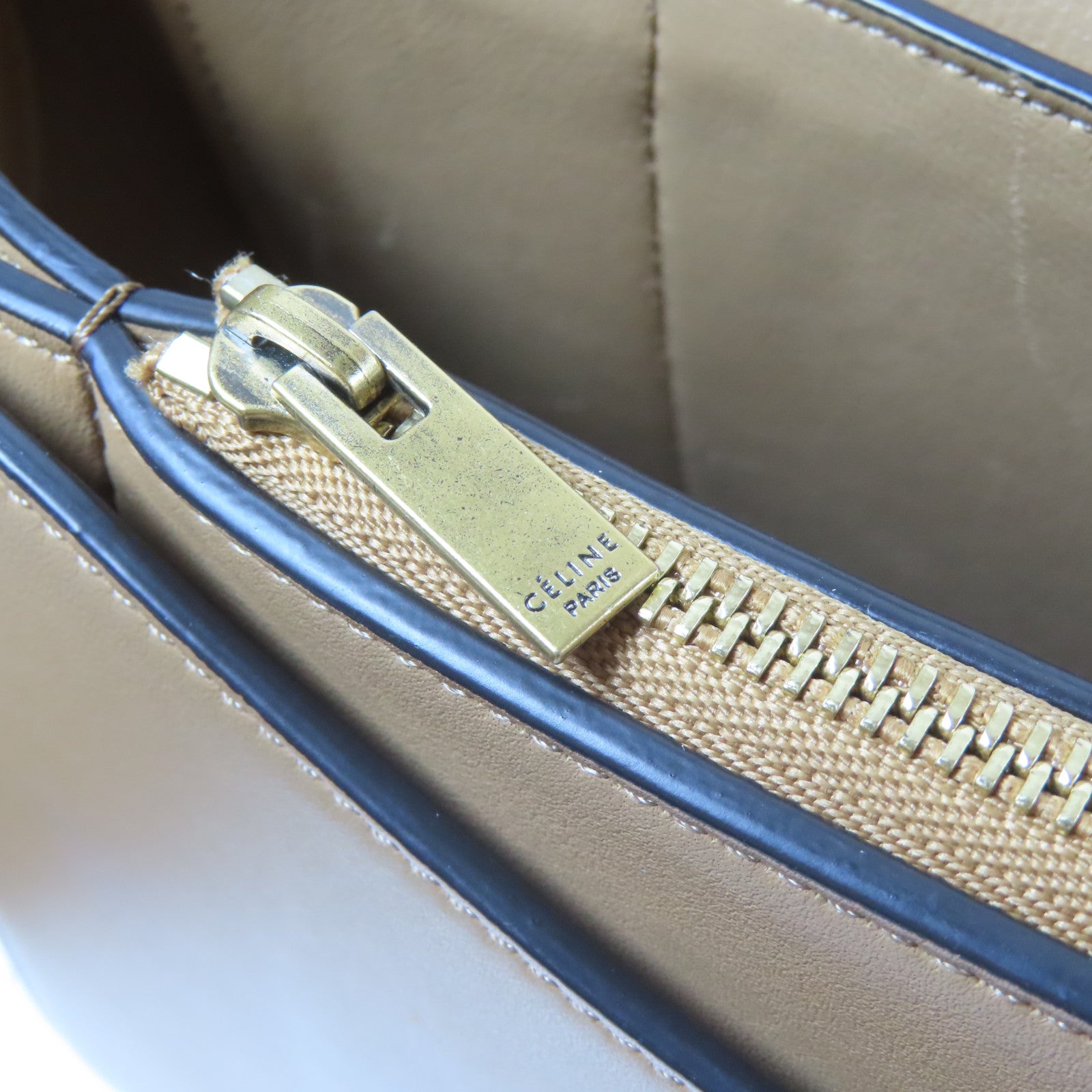 CELINE 牛皮皮革Frame Bag金扣肩背袋啡色/白色