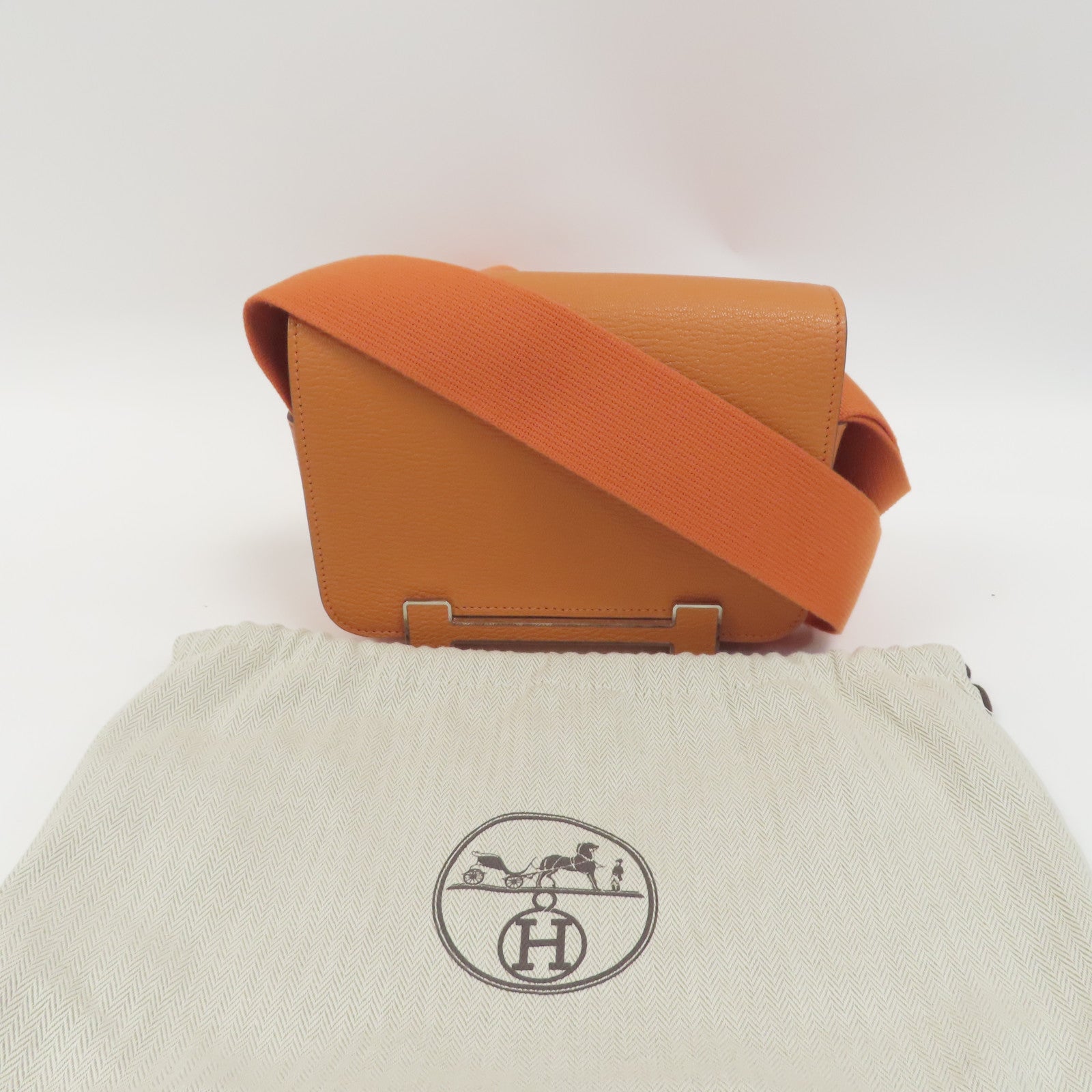 HERMES Chevre皮革Geta銀扣肩背袋橙色