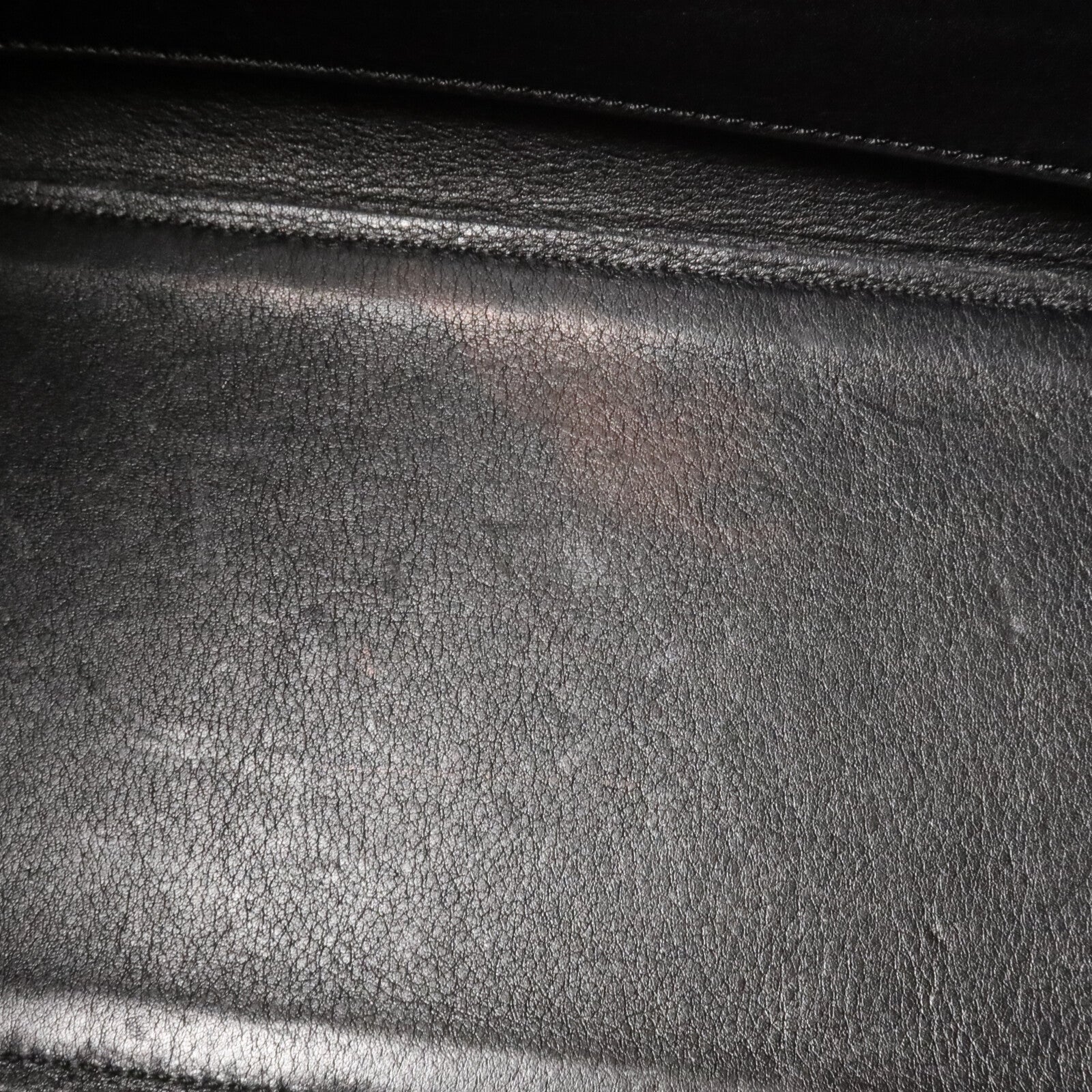 LOEWE 牛皮皮革Lazo Bag肩背袋