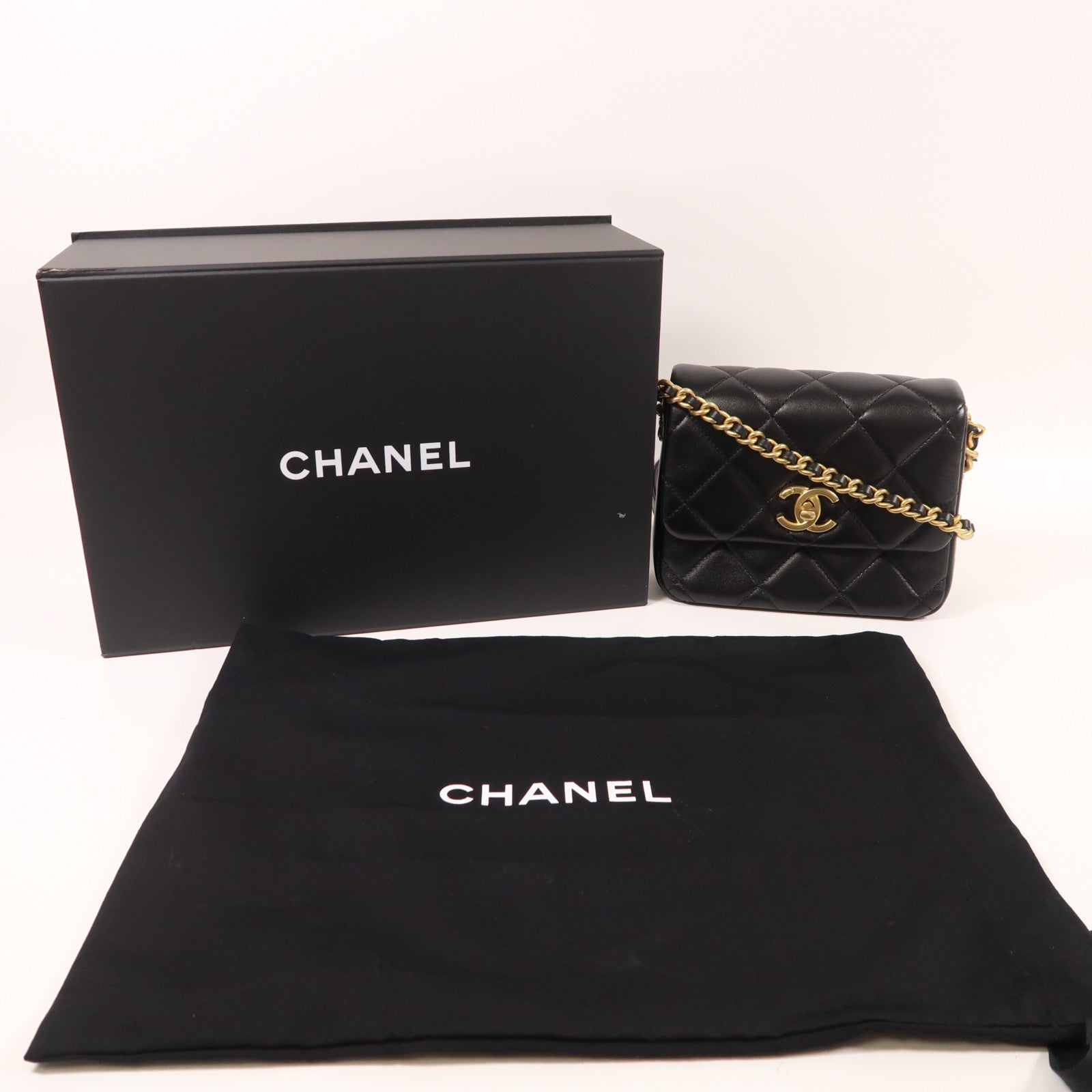 CHANEL 牛皮皮革Chain Shoulder金扣鏈帶肩背袋