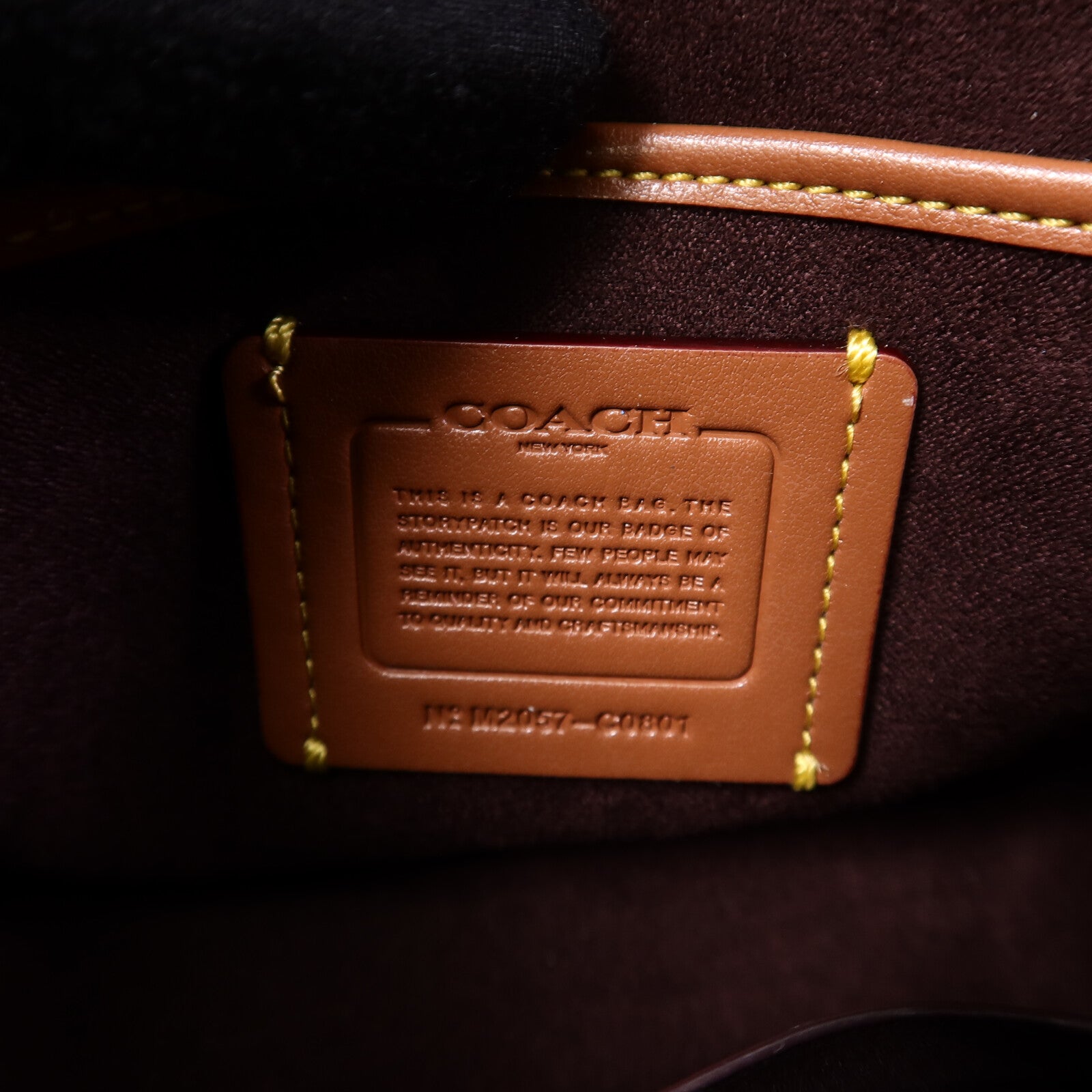 COACH 麂皮皮革Chain Shoulder Bag鏈帶肩背袋