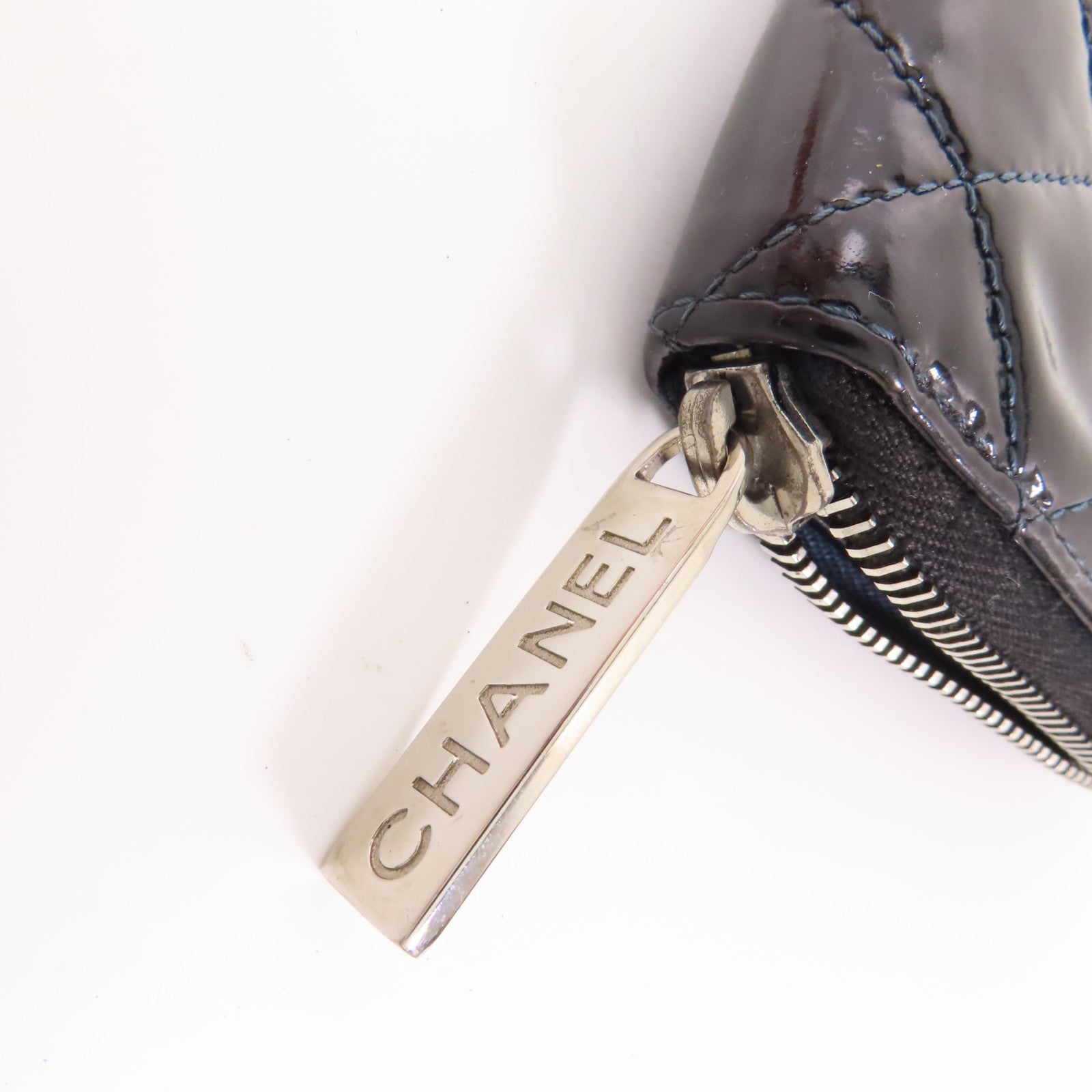 CHANEL 漆皮皮革Long Round Wallet銀扣長錢包