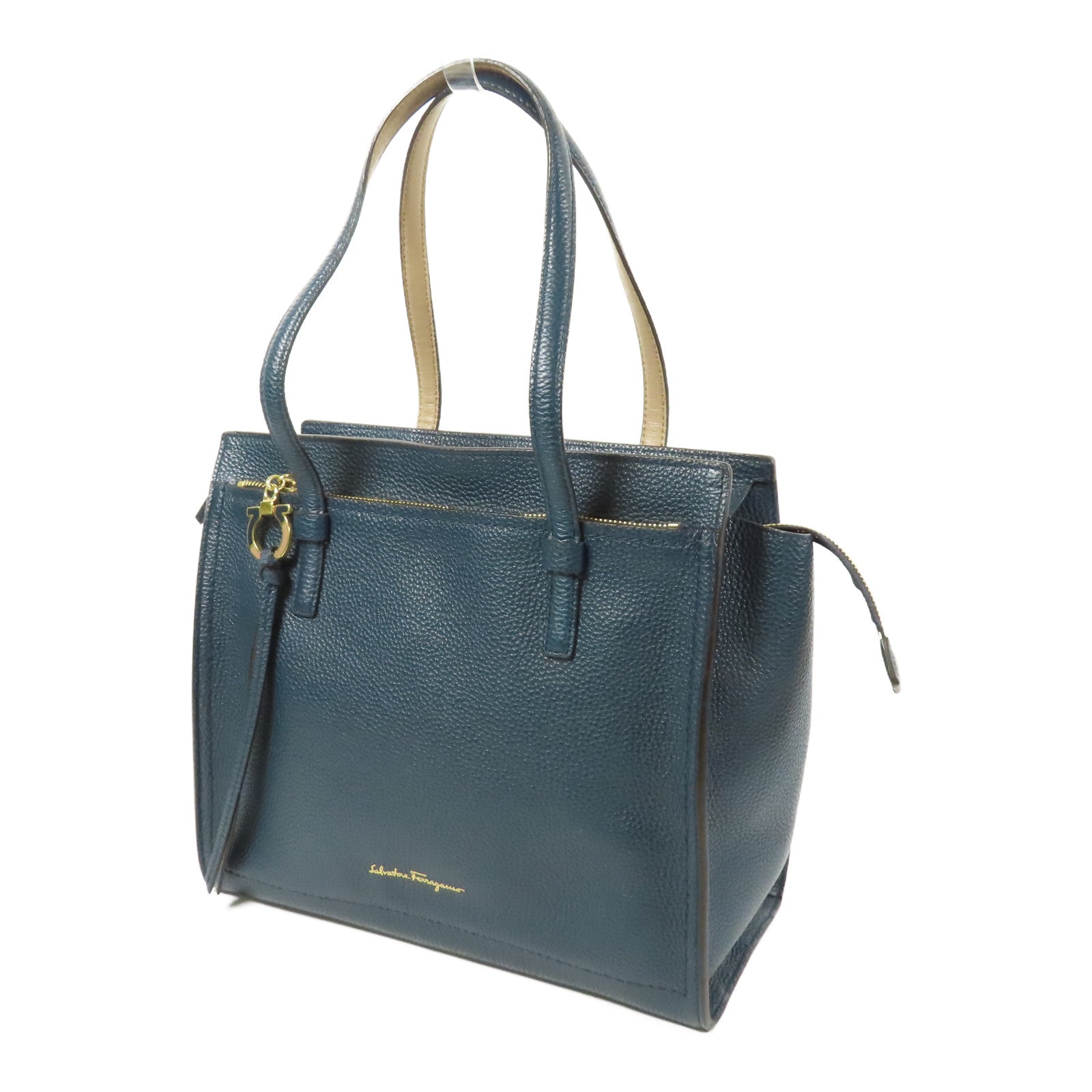 Salvatore Ferragamo 牛皮皮革Shoulder Bag金扣肩背袋