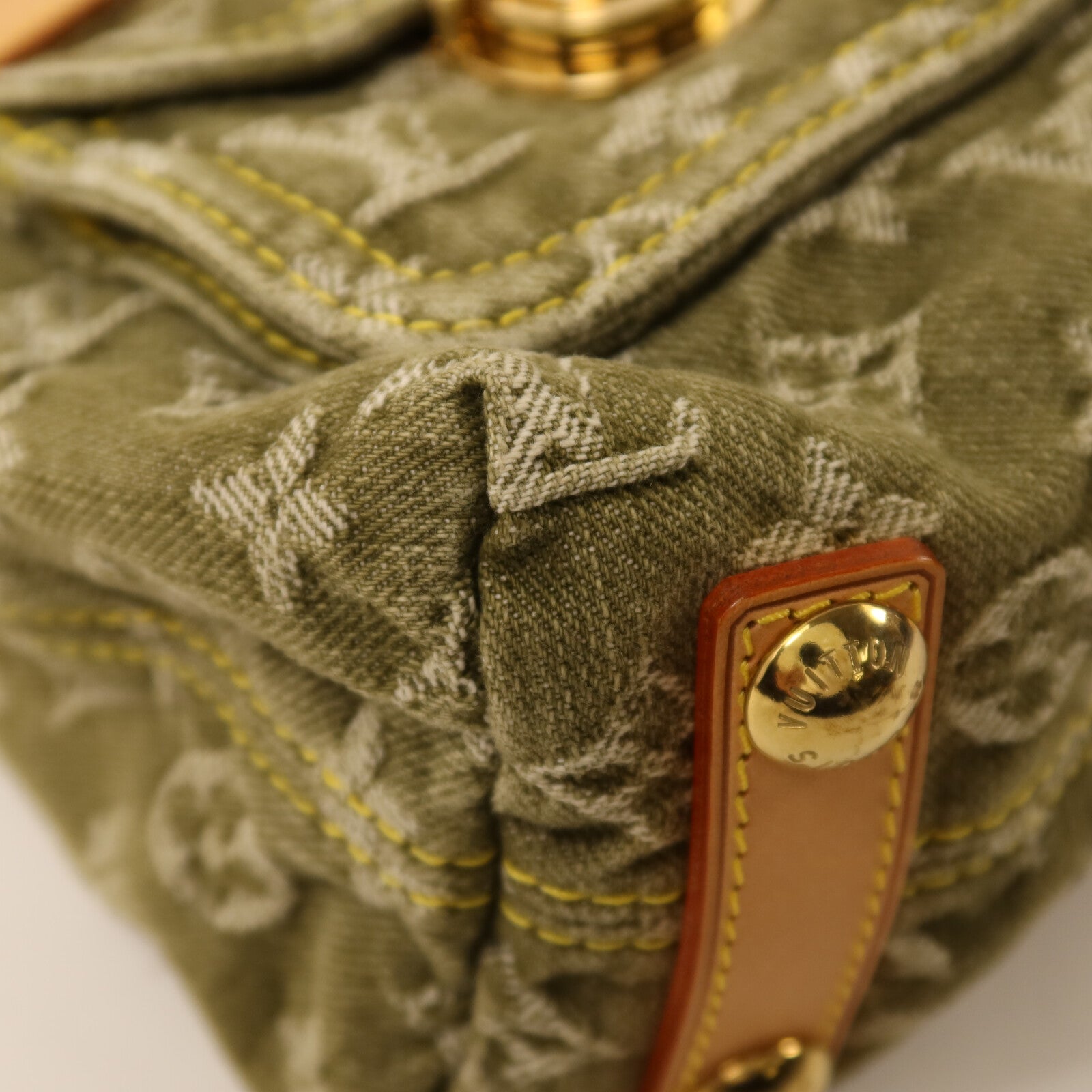 LOUIS VUITTON Monogram Denim Buggy PM金扣肩背袋