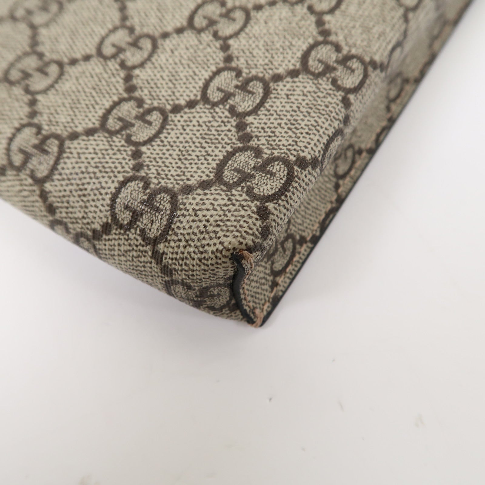 GUCCI 塗層帆布Phone Bag金扣肩背袋米色