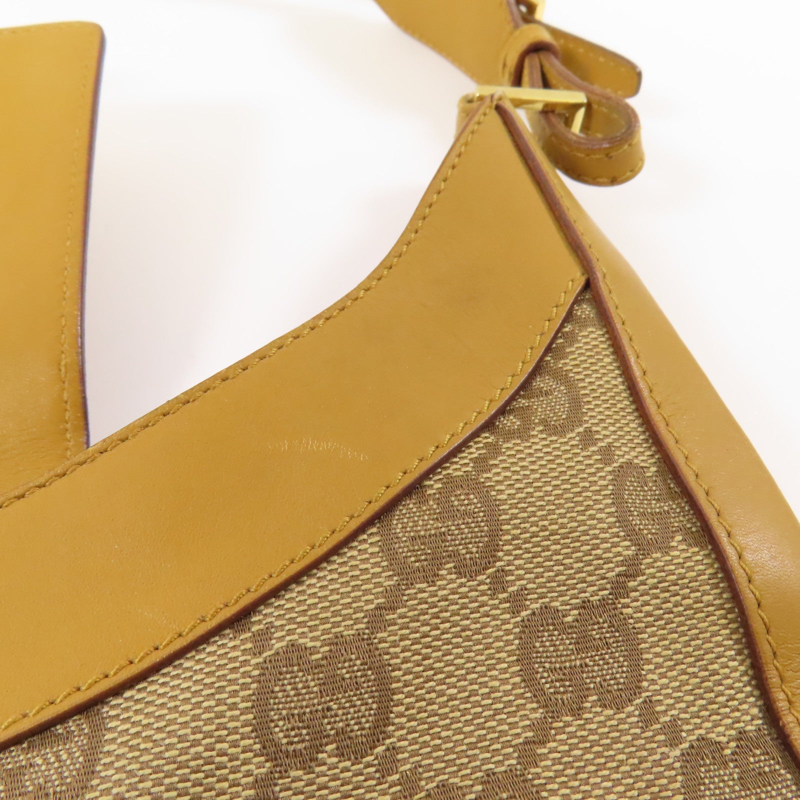 GUCCI 帆布Shoulder Bag金扣肩背袋