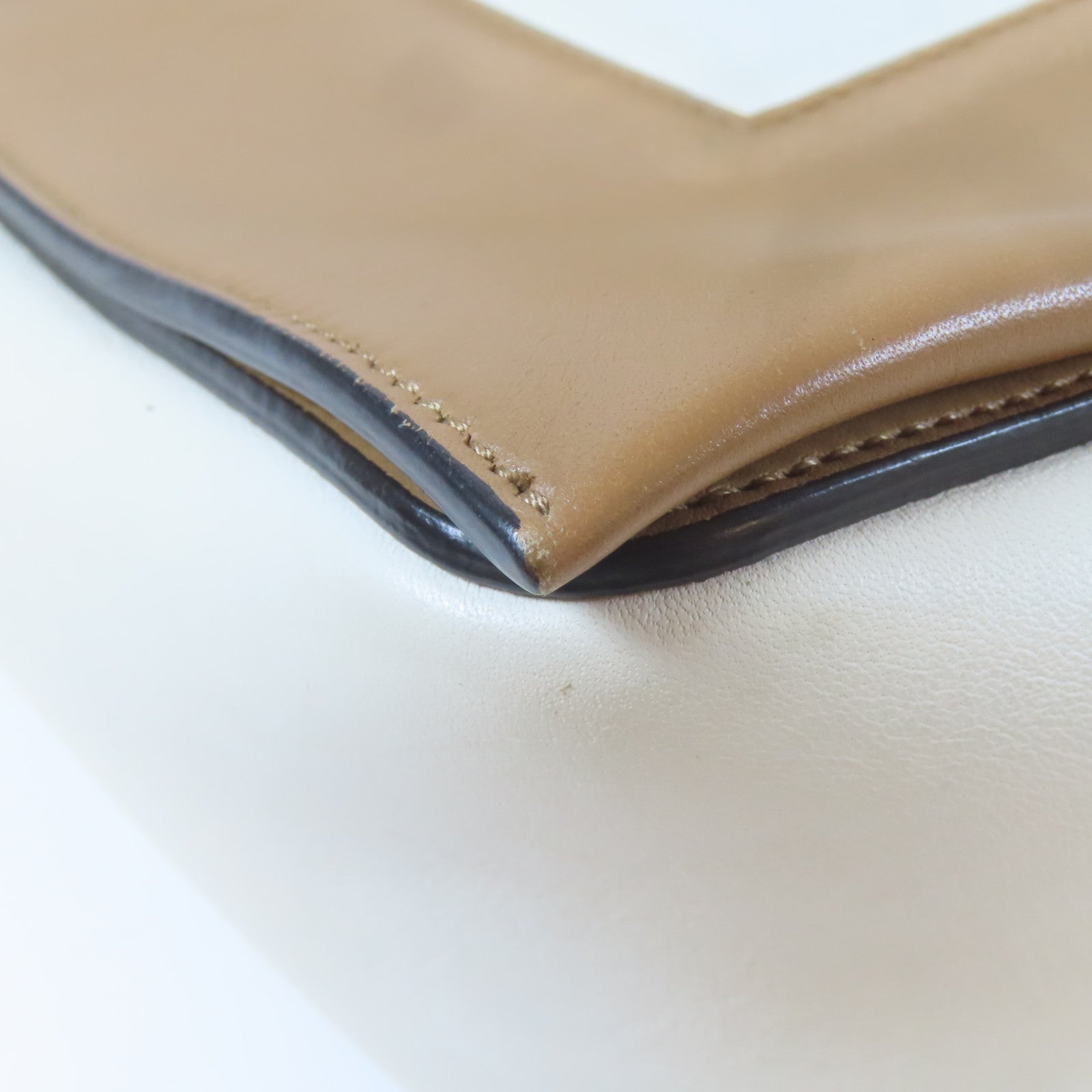 CELINE 牛皮皮革Frame Bag金扣肩背袋啡色/白色