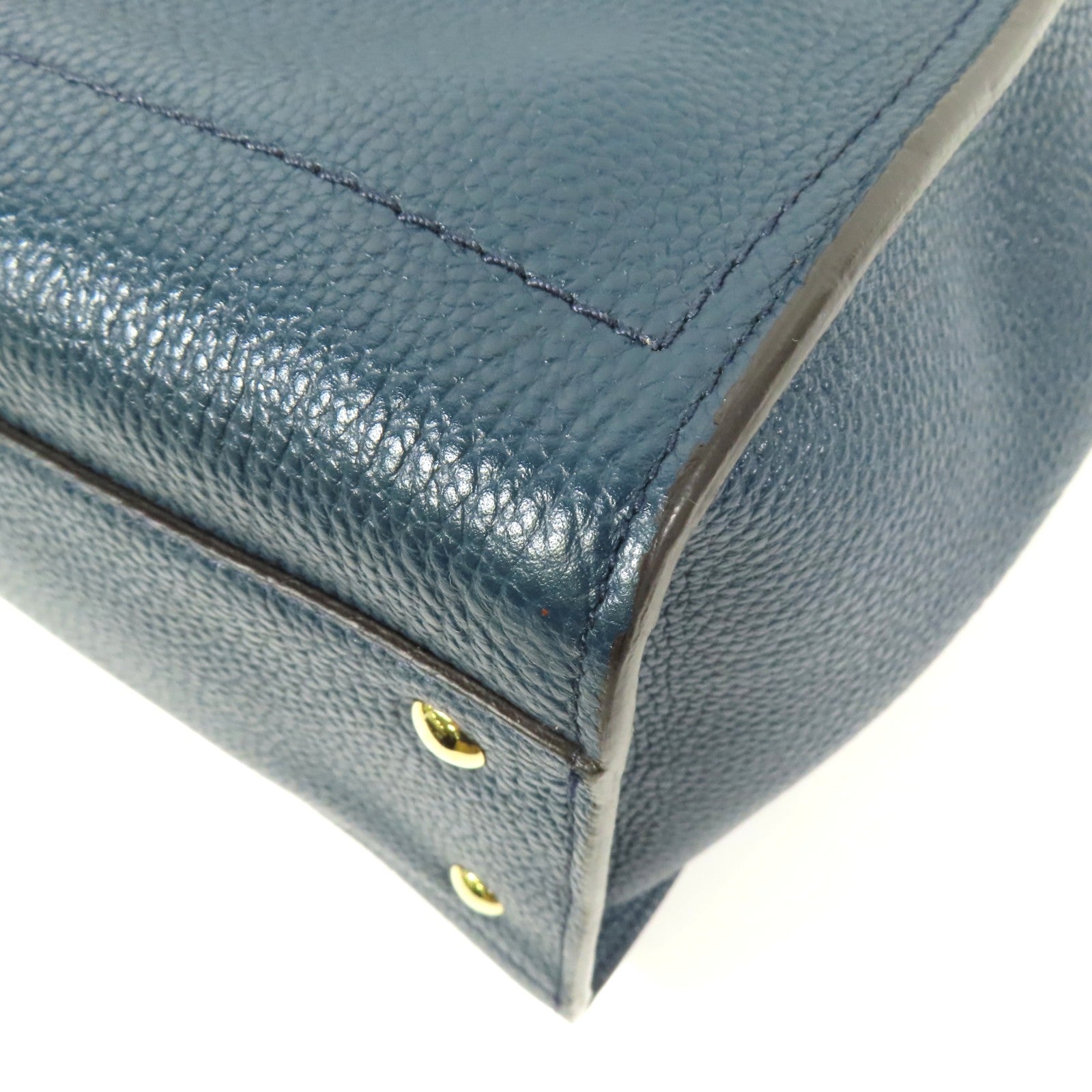 Salvatore Ferragamo 牛皮皮革Shoulder Bag金扣肩背袋