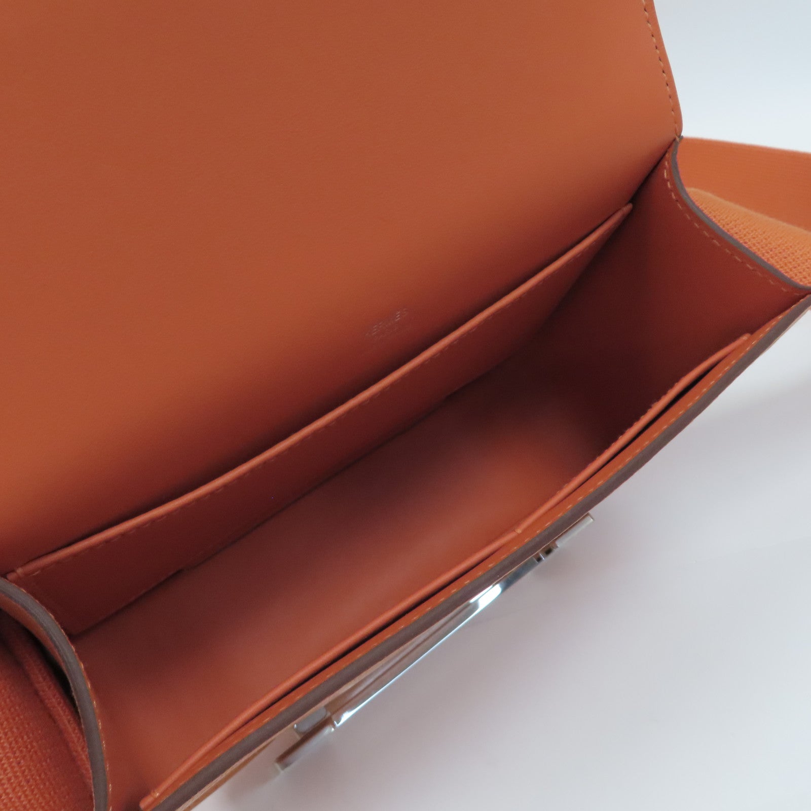 HERMES Chevre皮革Geta銀扣肩背袋橙色