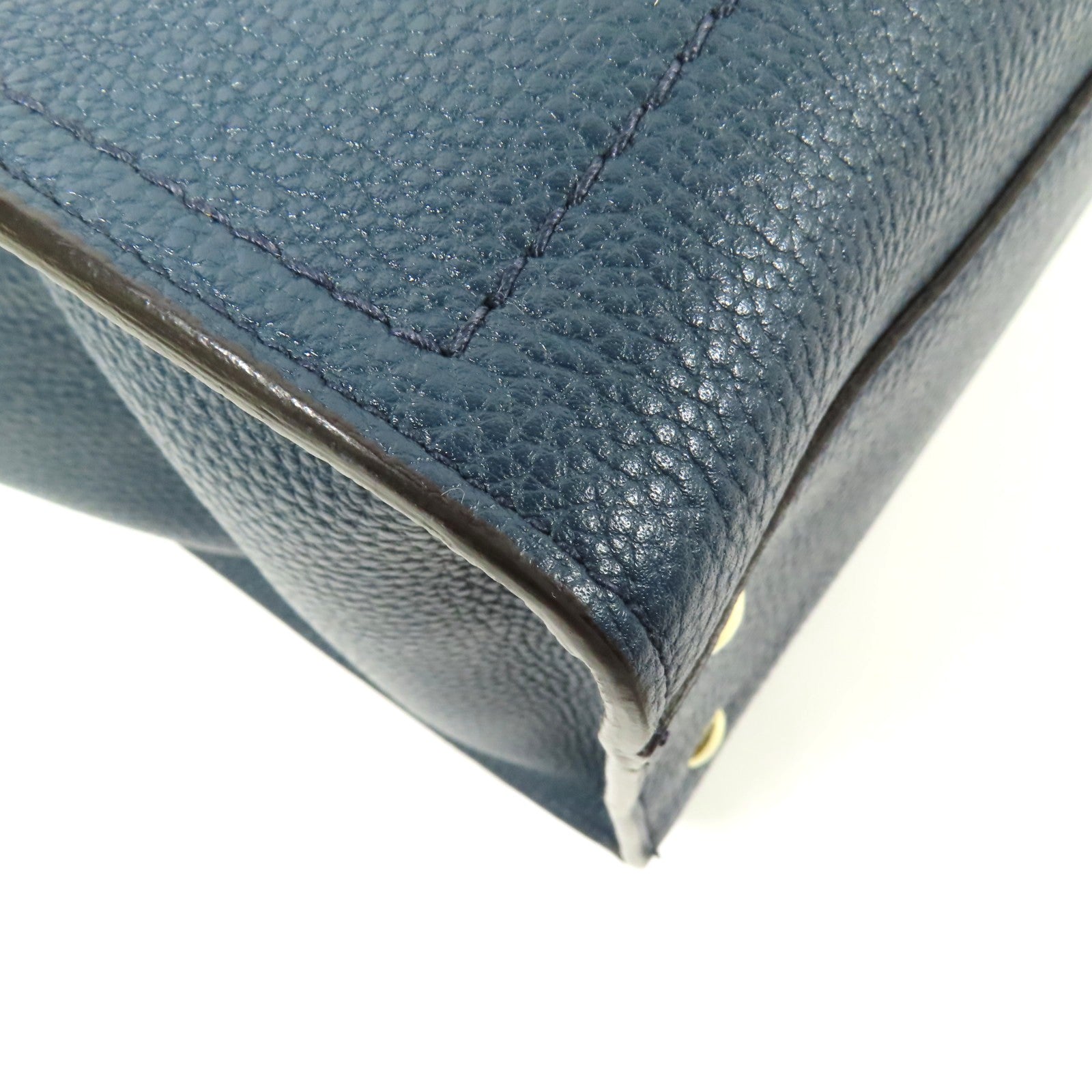 Salvatore Ferragamo 牛皮皮革Shoulder Bag金扣肩背袋