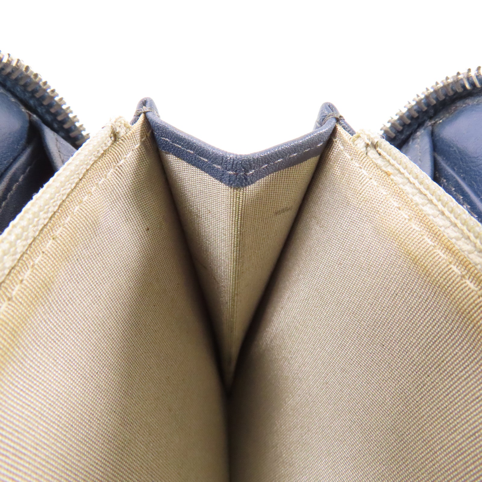 CHANEL 漆皮皮革Long Round Wallet銀扣長錢包