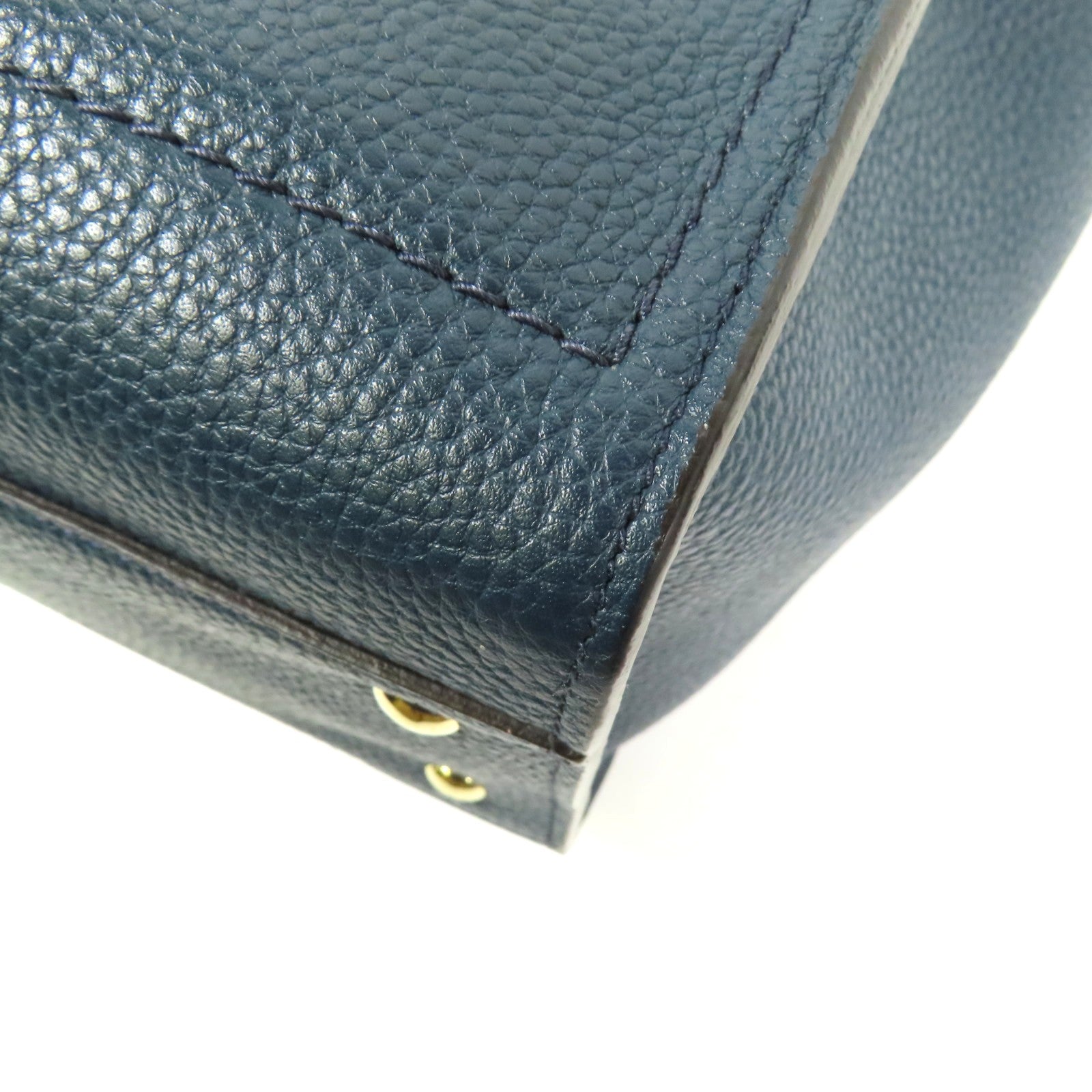 Salvatore Ferragamo 牛皮皮革Shoulder Bag金扣肩背袋