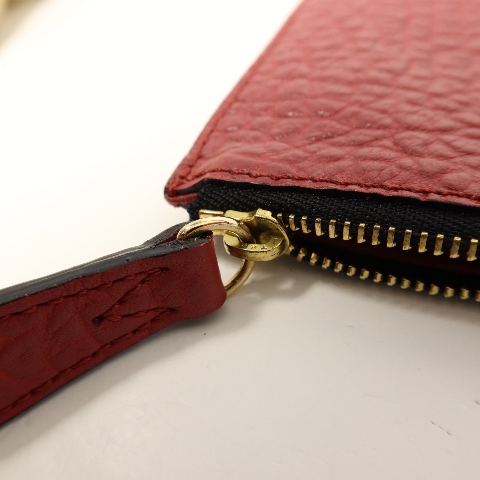 BURBERRY 牛皮皮革Shoulder Bag金扣肩背袋
