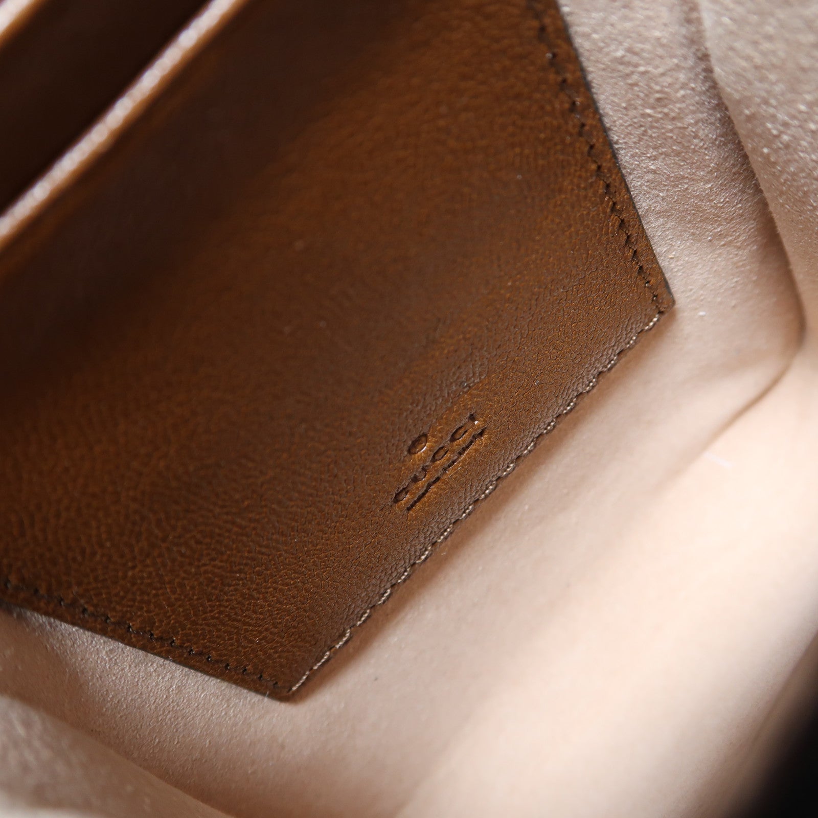GUCCI 塗層帆布Phone Bag金扣肩背袋米色