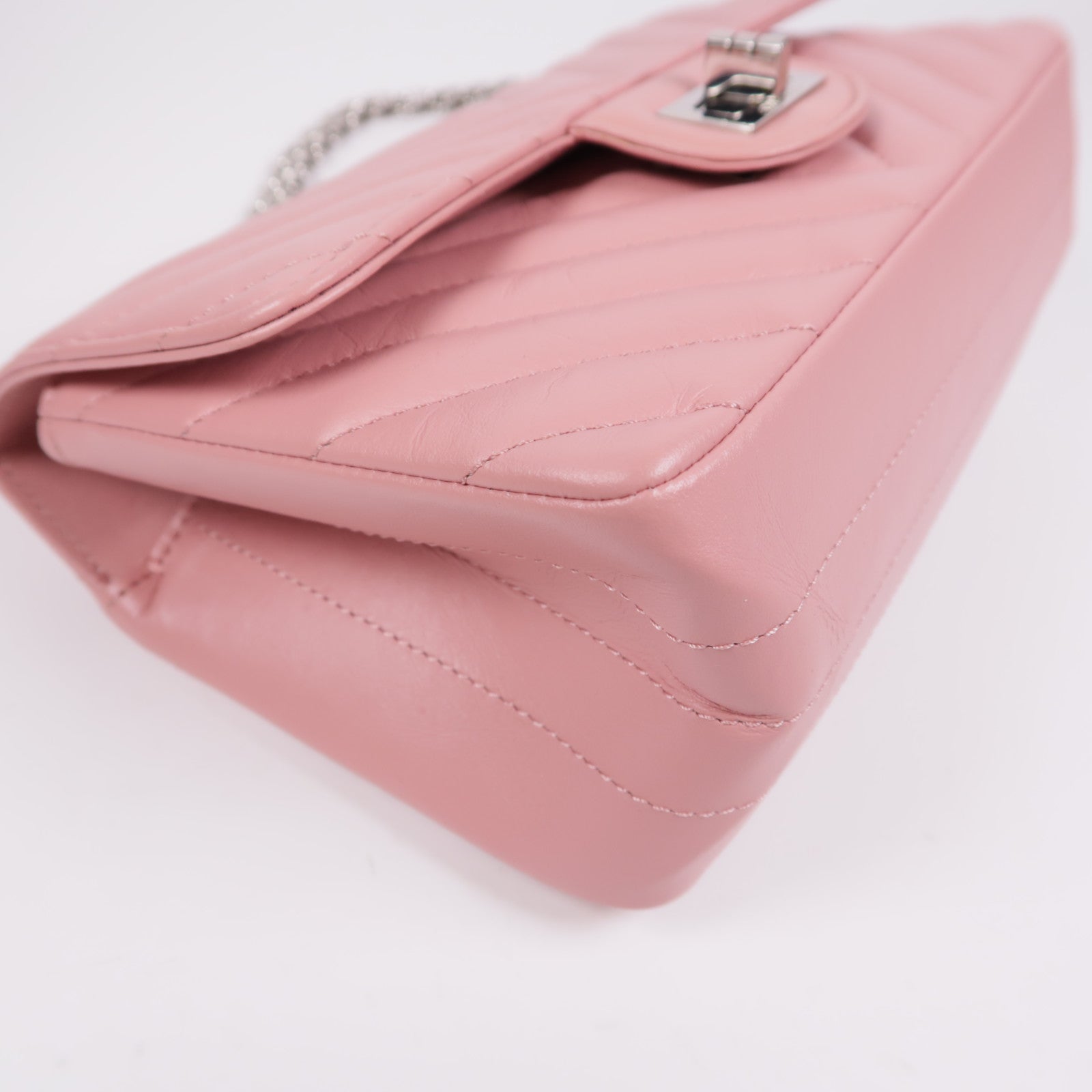 CHANEL 牛皮皮革Mini 2.55銀扣鏈帶肩背袋