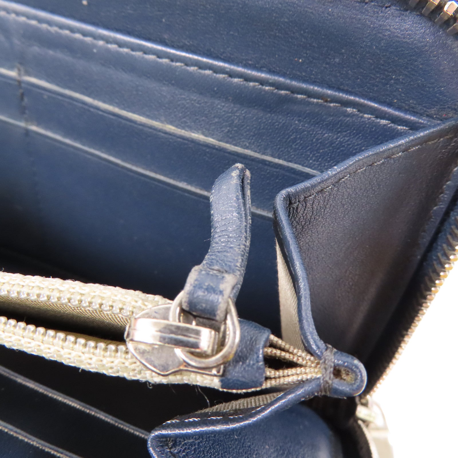 CHANEL 漆皮皮革Long Round Wallet銀扣長錢包