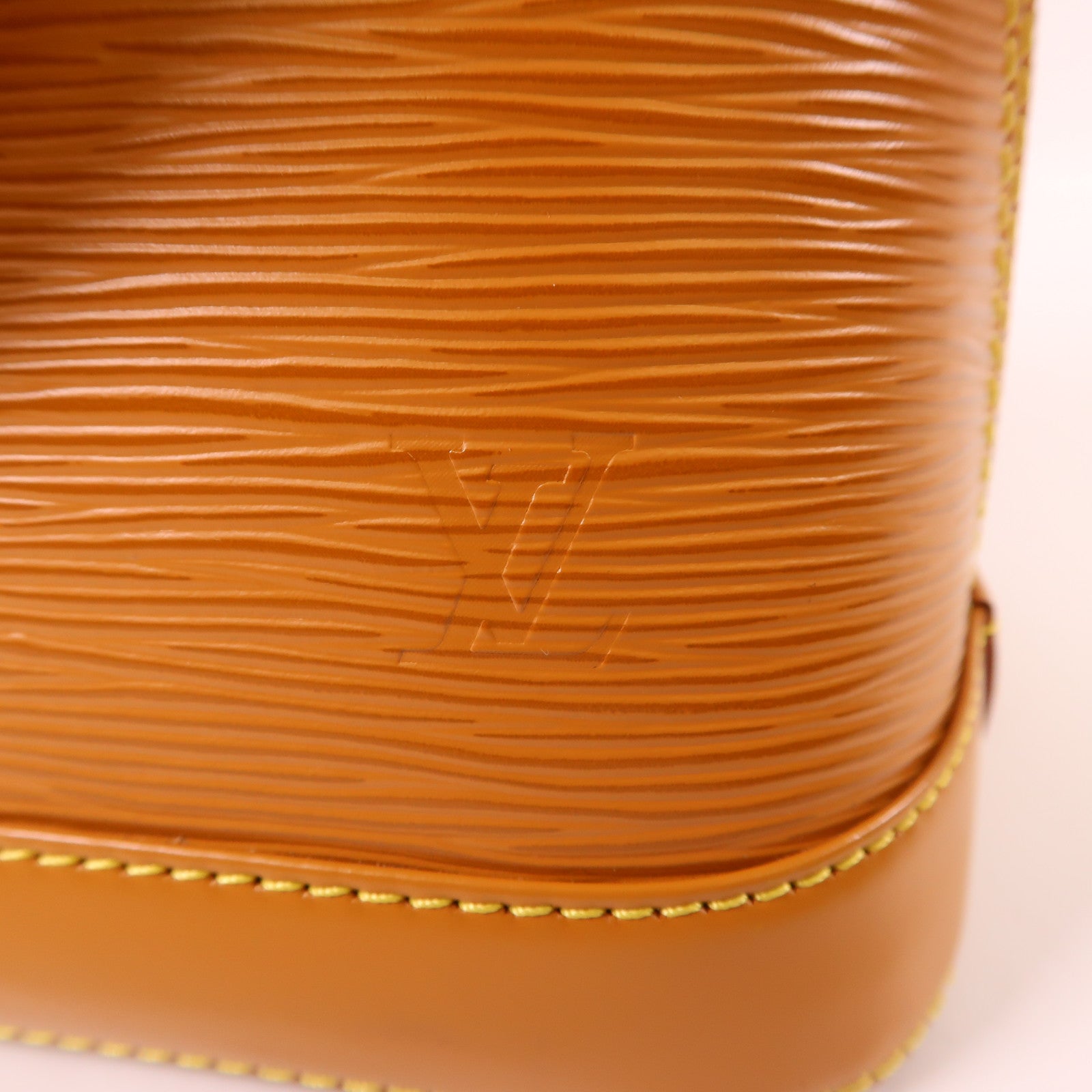 LOUIS VUITTON Epi Alma BB銀扣手挽肩背兩用袋