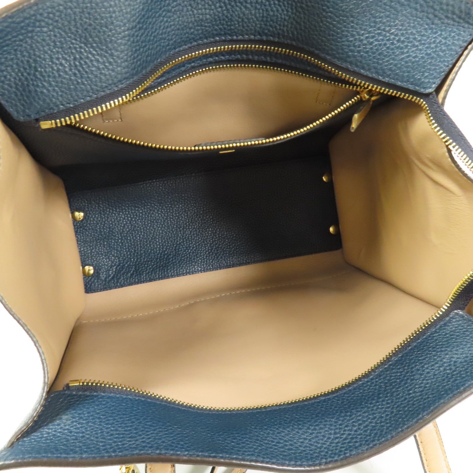 Salvatore Ferragamo 牛皮皮革Shoulder Bag金扣肩背袋