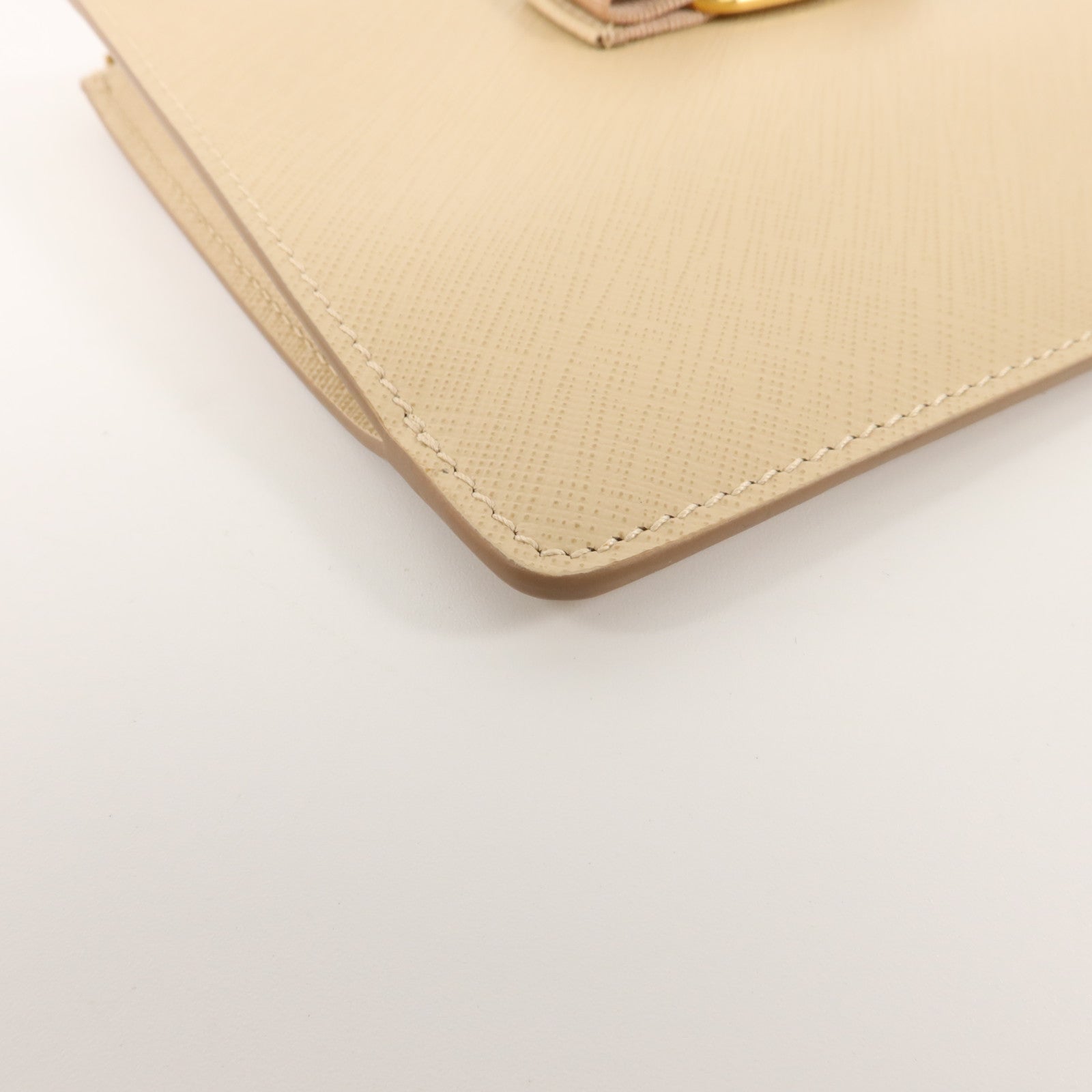 Salvatore Ferragamo 牛皮皮革Vara Bow Pouch小袋