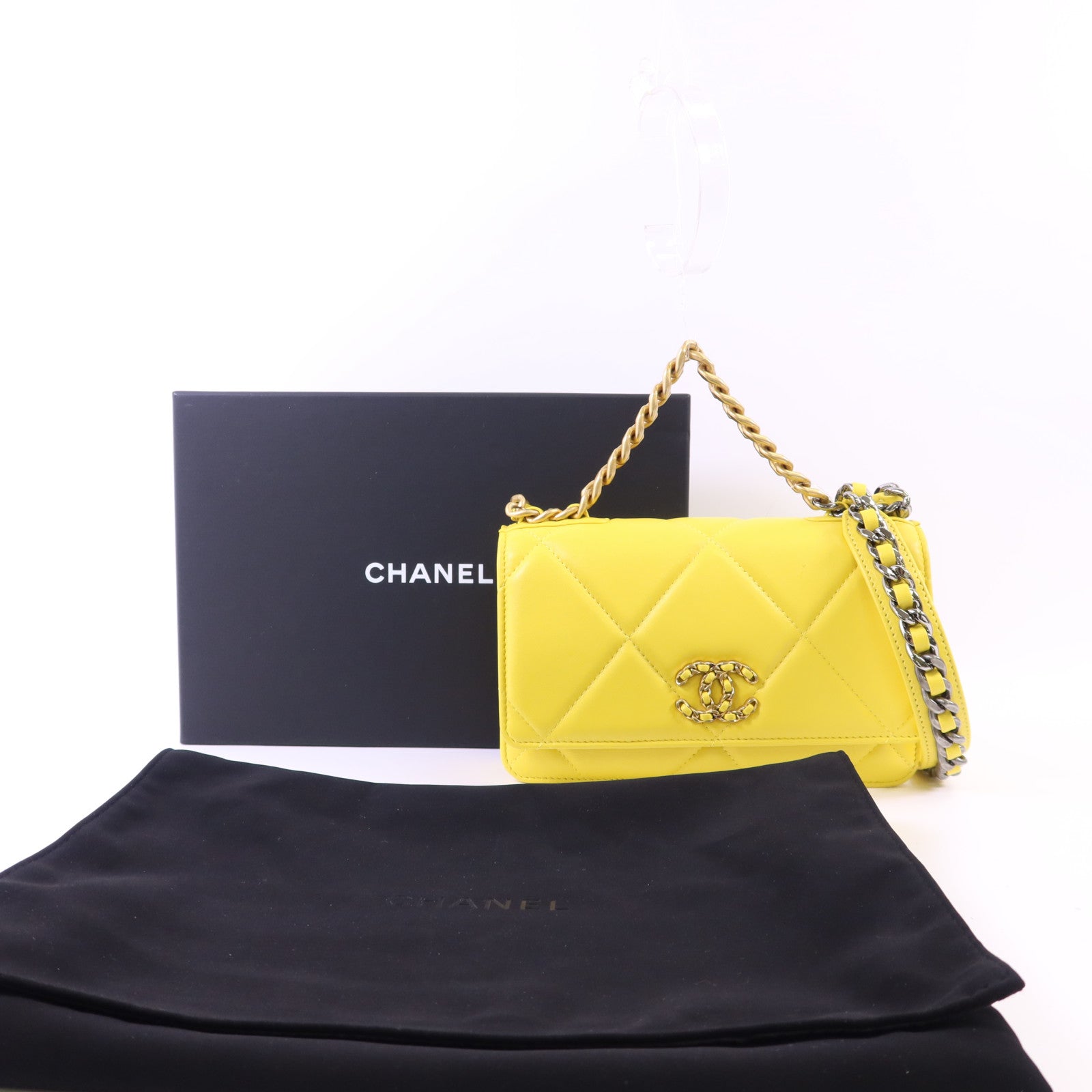 CHANEL 羊皮皮革C19 Wallet On Chain手挽肩背兩用袋