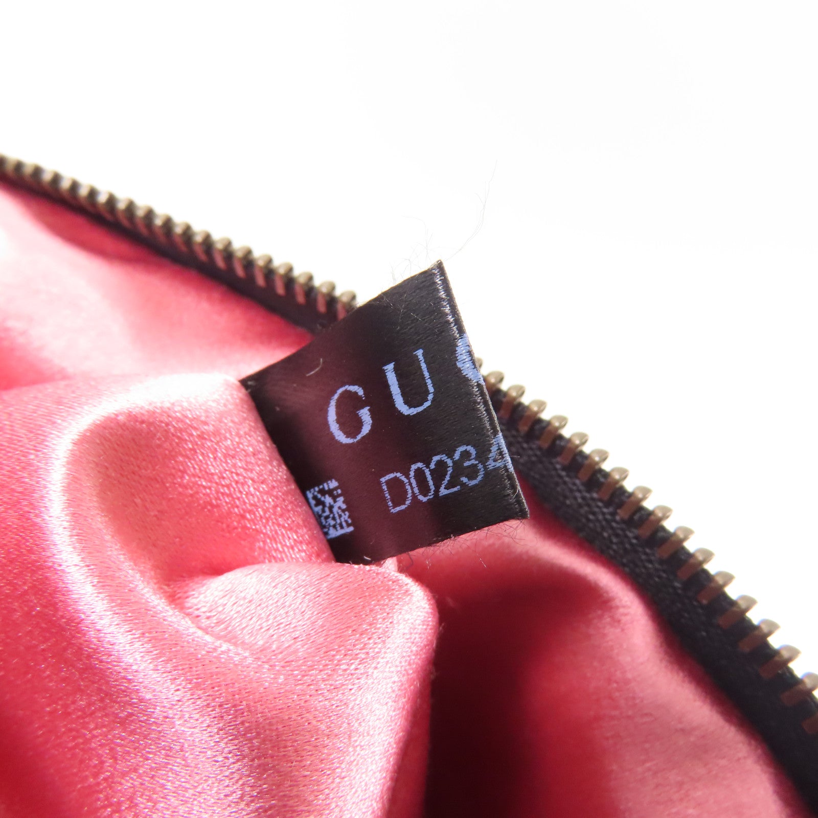 GUCCI 天鵝絨GG Marmont金扣鏈帶肩背袋黑色