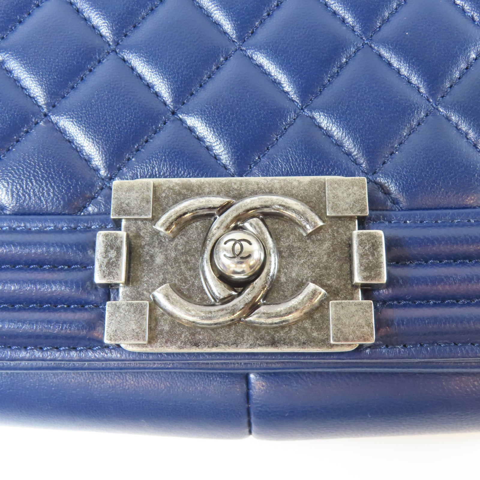 CHANEL 菱格羊皮皮革Boy Chain Shoulder Bag銀扣鏈帶肩背袋深藍色