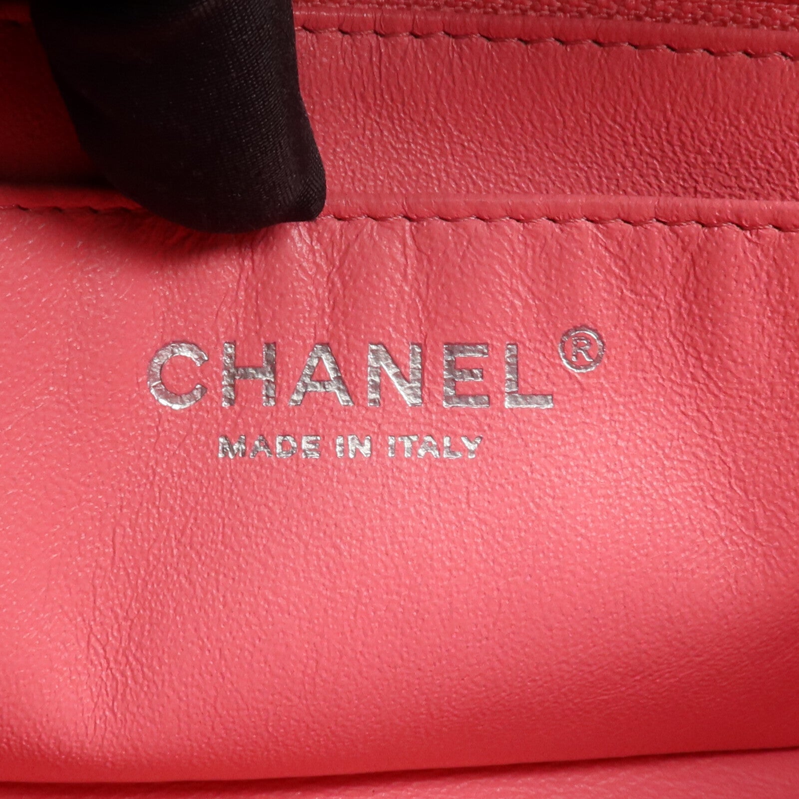 CHANEL 【激減優惠】漆皮皮革Mini Classic 20銀扣鏈帶肩背袋