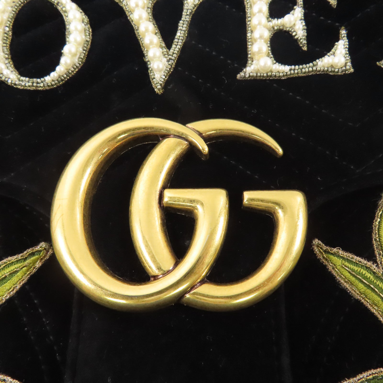 GUCCI 天鵝絨GG Marmont金扣鏈帶肩背袋黑色