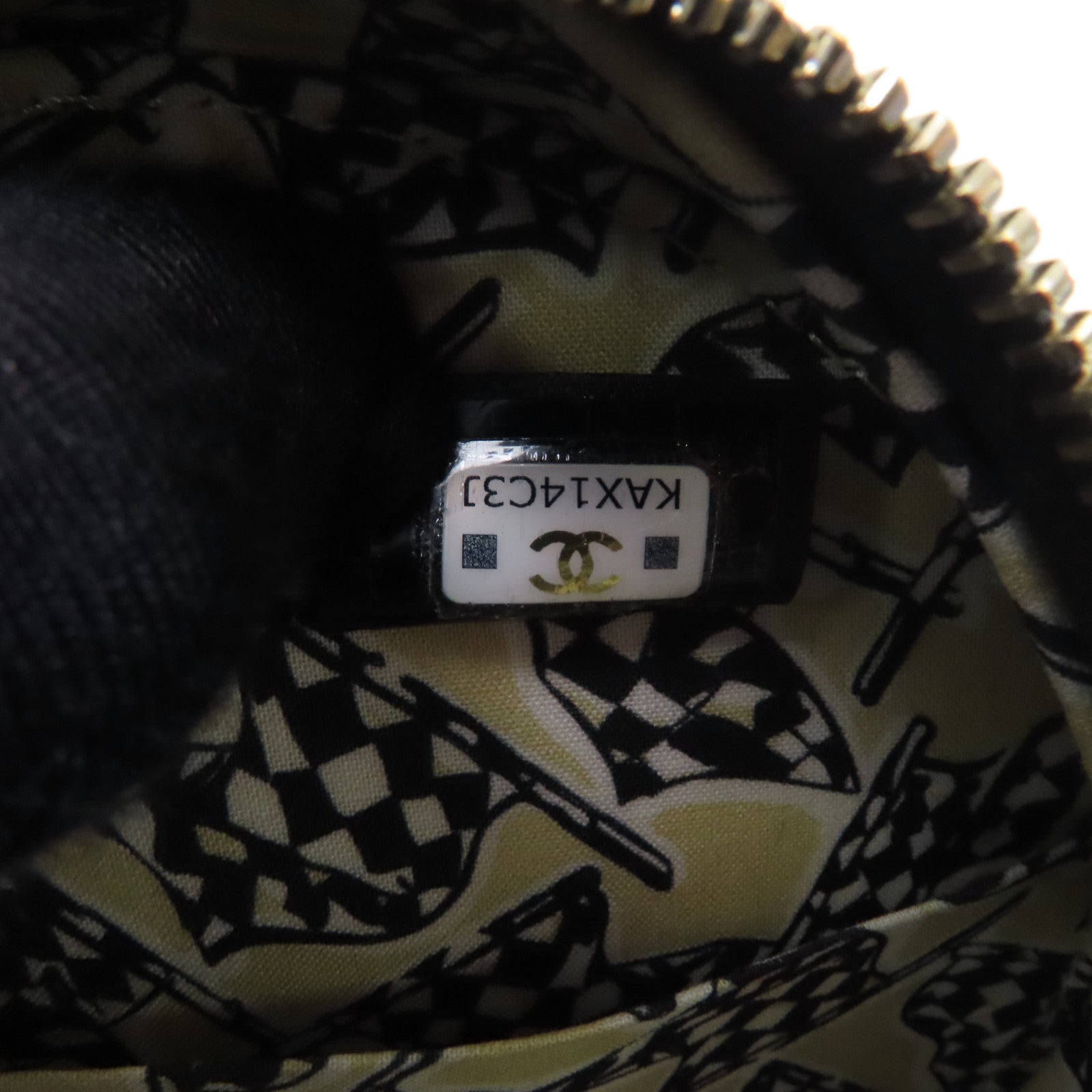 CHANEL 菱格Caviar皮革Chain Shoulder金扣鏈帶肩背袋黑色