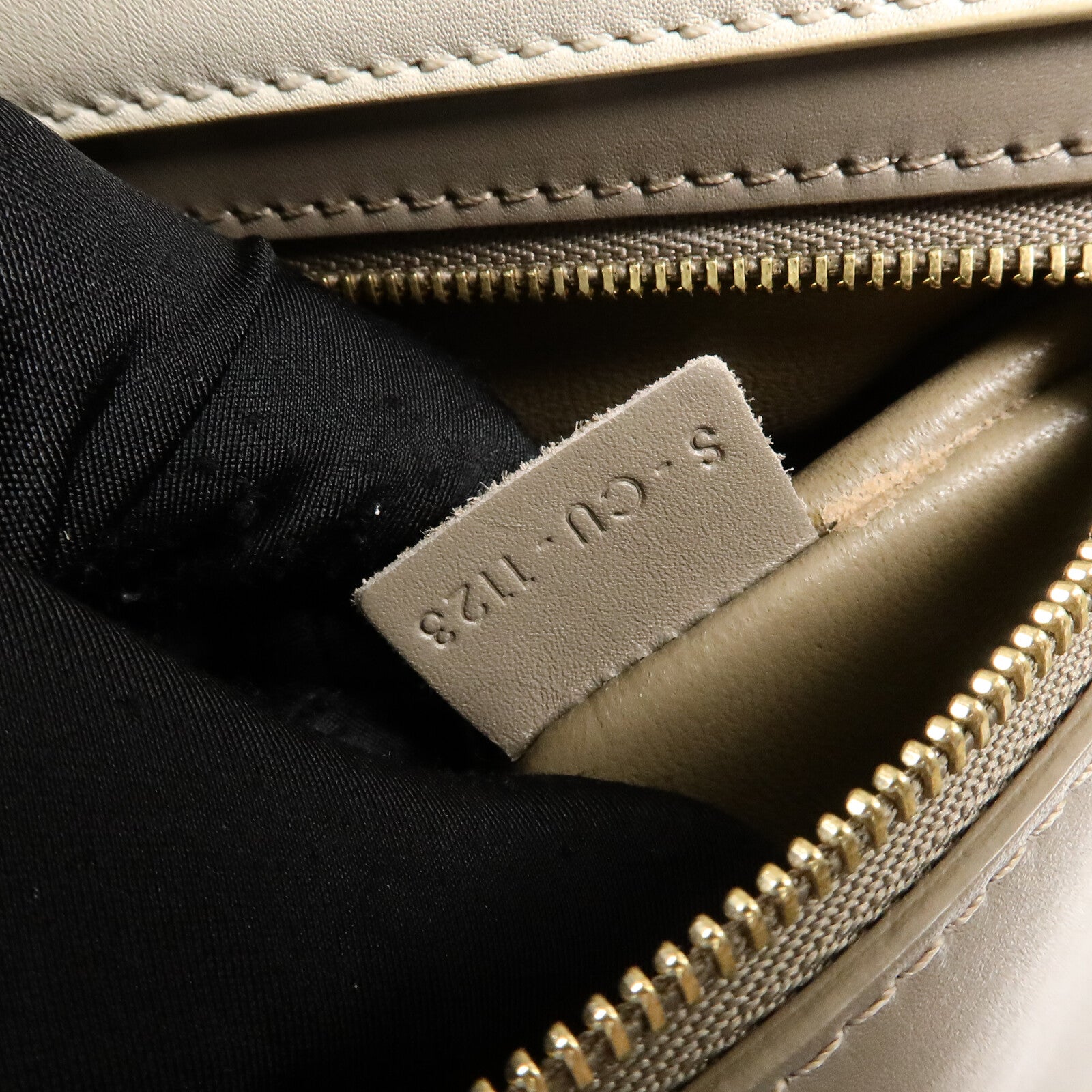 CELINE 牛皮皮革Trapeze Medium手挽肩背兩用袋