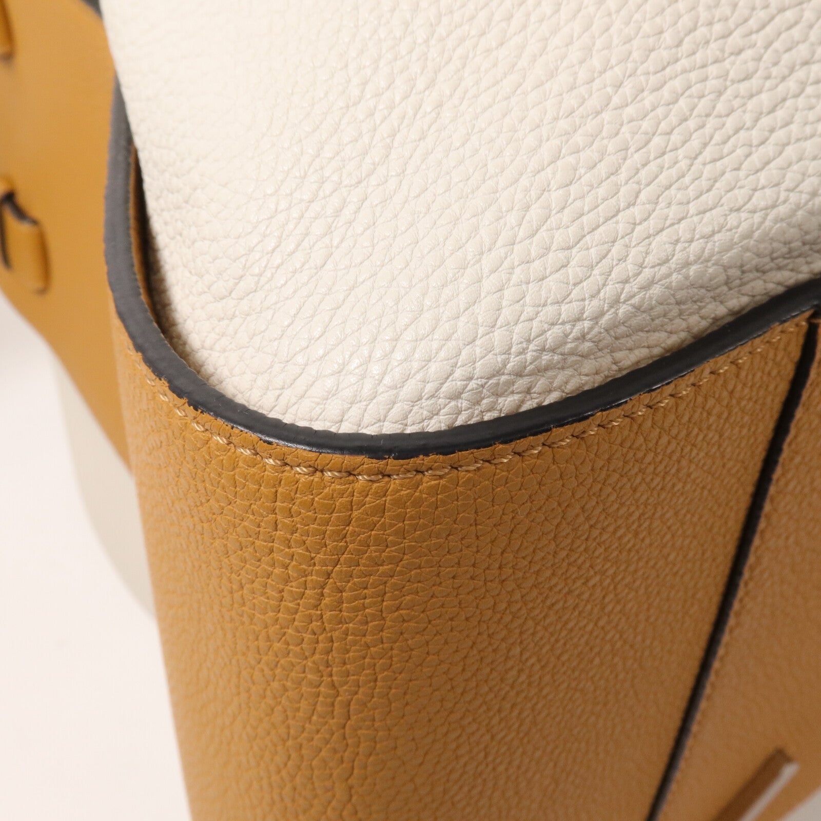 LOEWE 牛皮皮革Hammock Small手挽肩背兩用袋