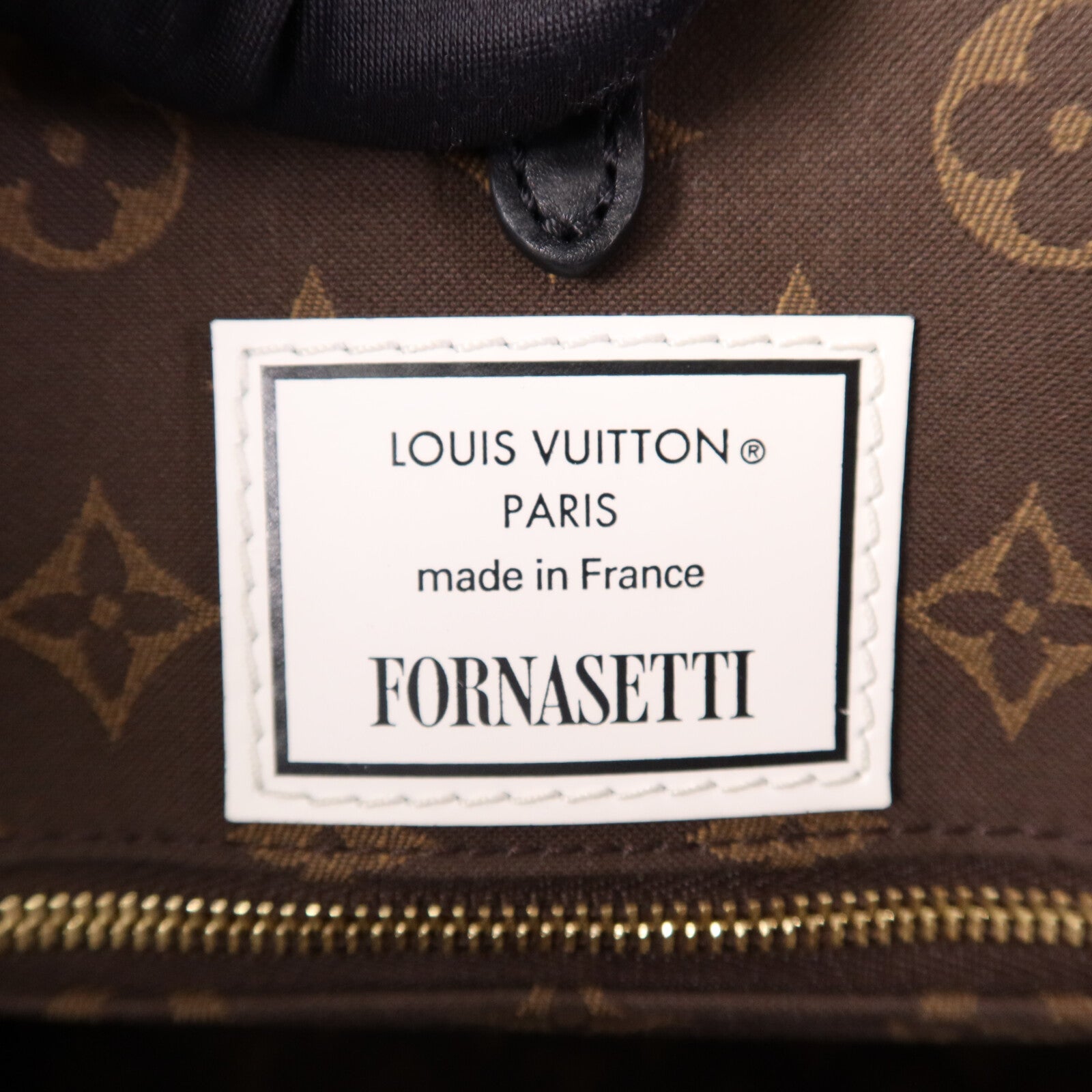 LOUIS VUITTON Monogram/牛皮皮革On The Go MM Fornasetti Capsule金扣手挽肩背兩用袋