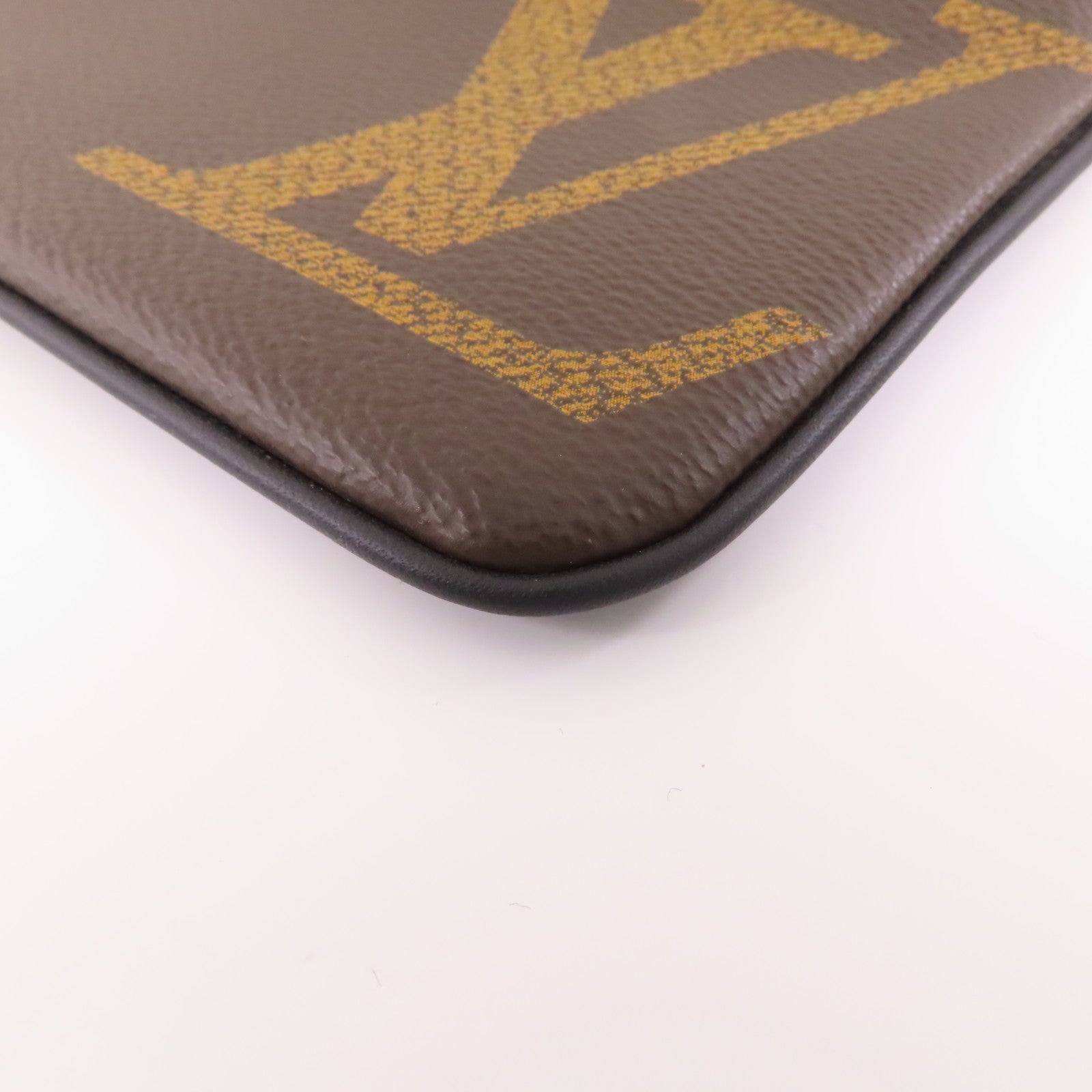 LOUIS VUITTON 【激減優惠】Monogram Giant/Monogram Reverse/Monogram Trio Pouch金扣手拿包