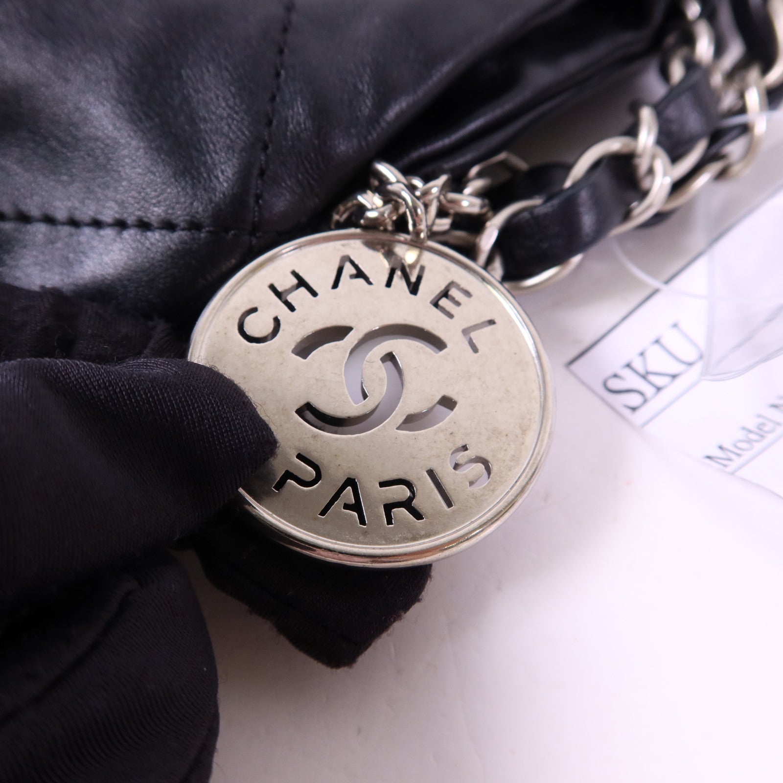 CHANEL 牛皮皮革Chanel 22 Small金扣鏈帶肩背袋