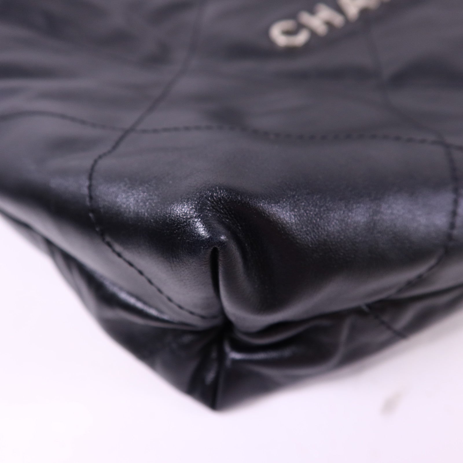 CHANEL 牛皮皮革Chanel 22 Small金扣鏈帶肩背袋
