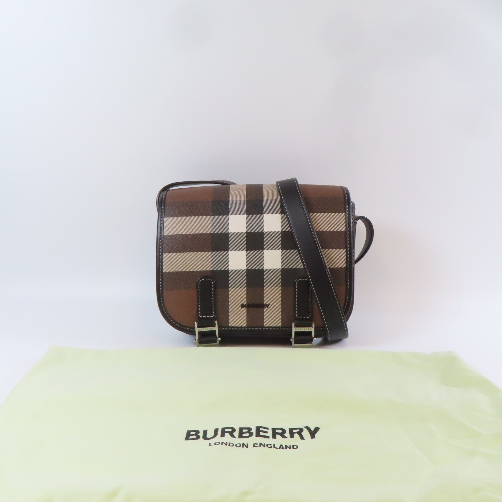 BURBERRY 塗層帆布Shoulder Bag銀扣肩背袋啡色